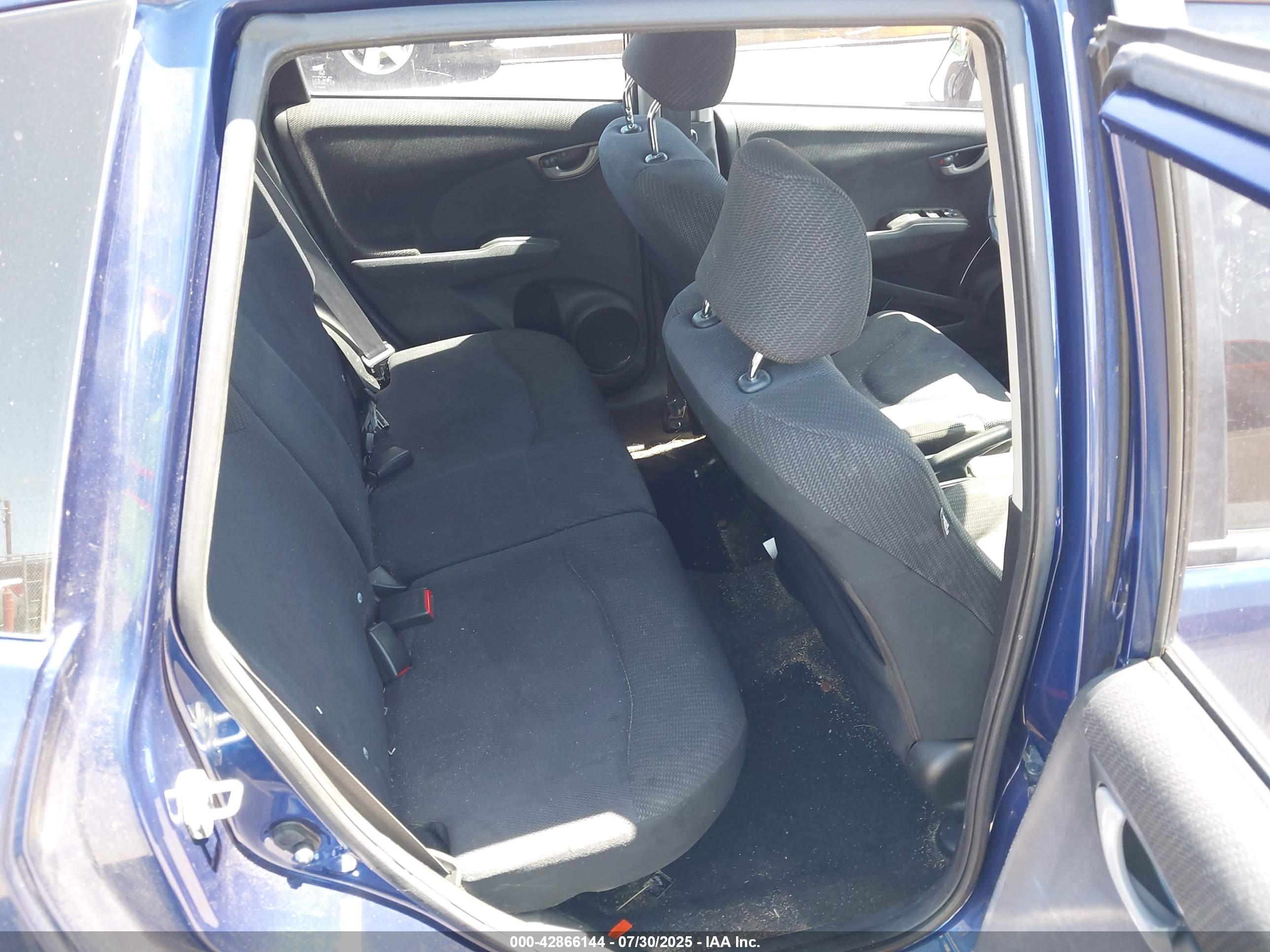 HONDA FIT image 8