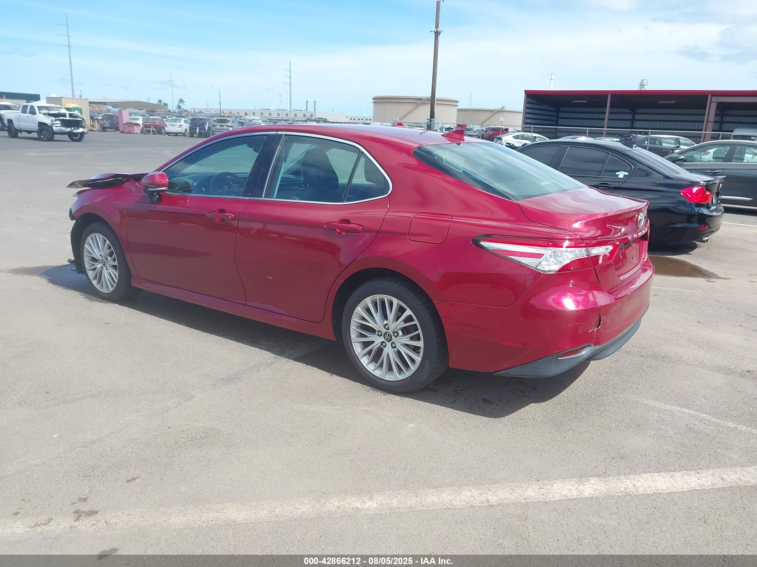 TOYOTA CAMRY image 3