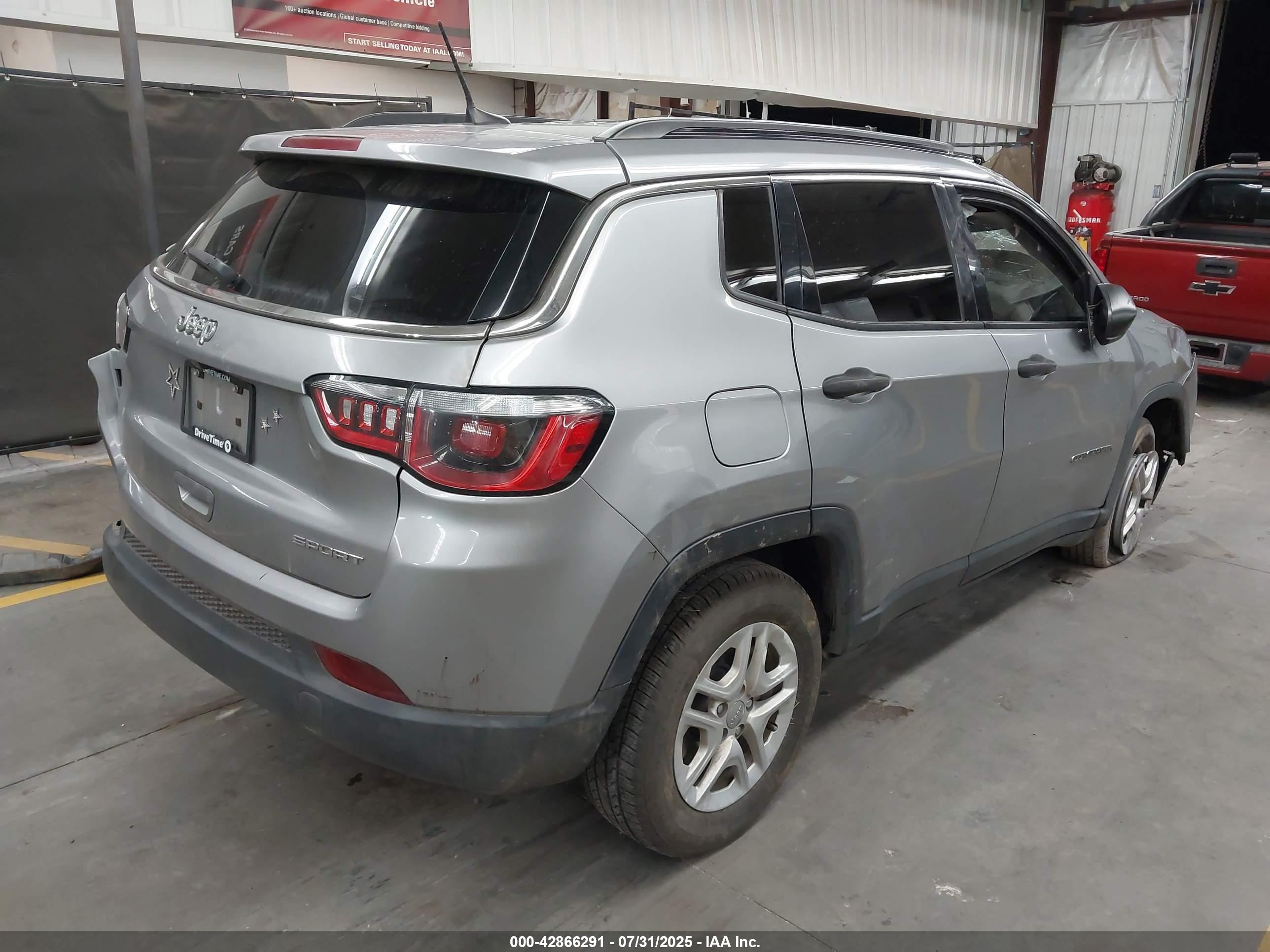 JEEP COMPASS image 4