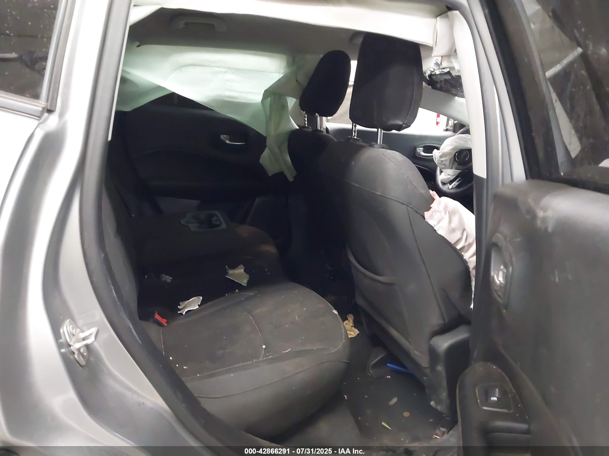 JEEP COMPASS image 8
