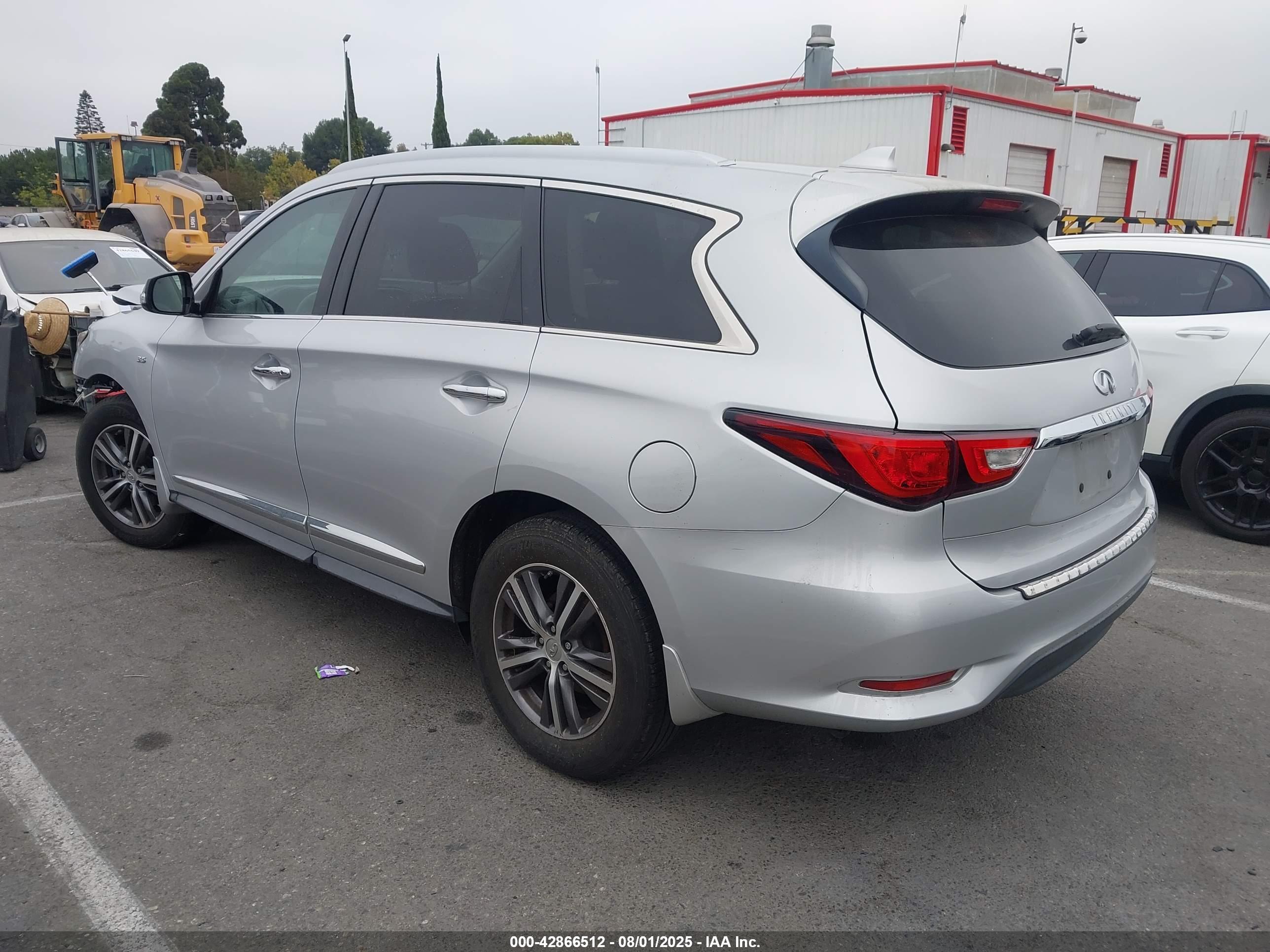INFINITI QX60 image 3