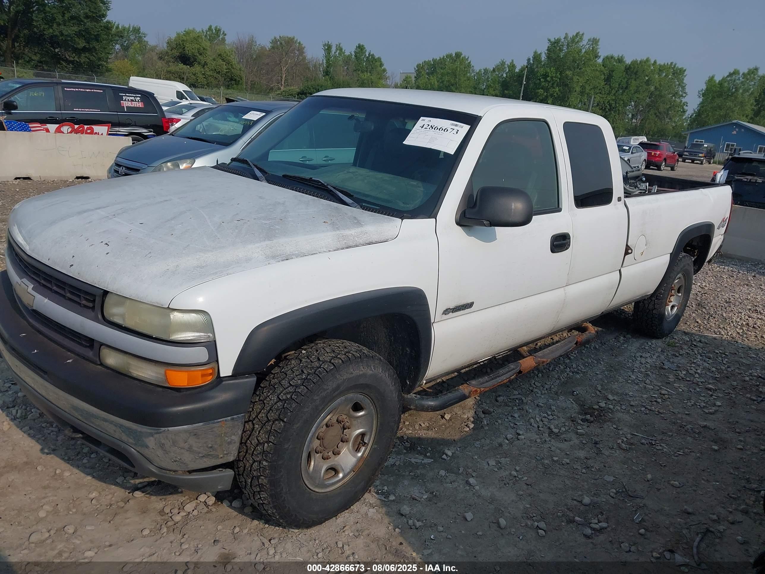 CHEVROLET SILVERADO image 2