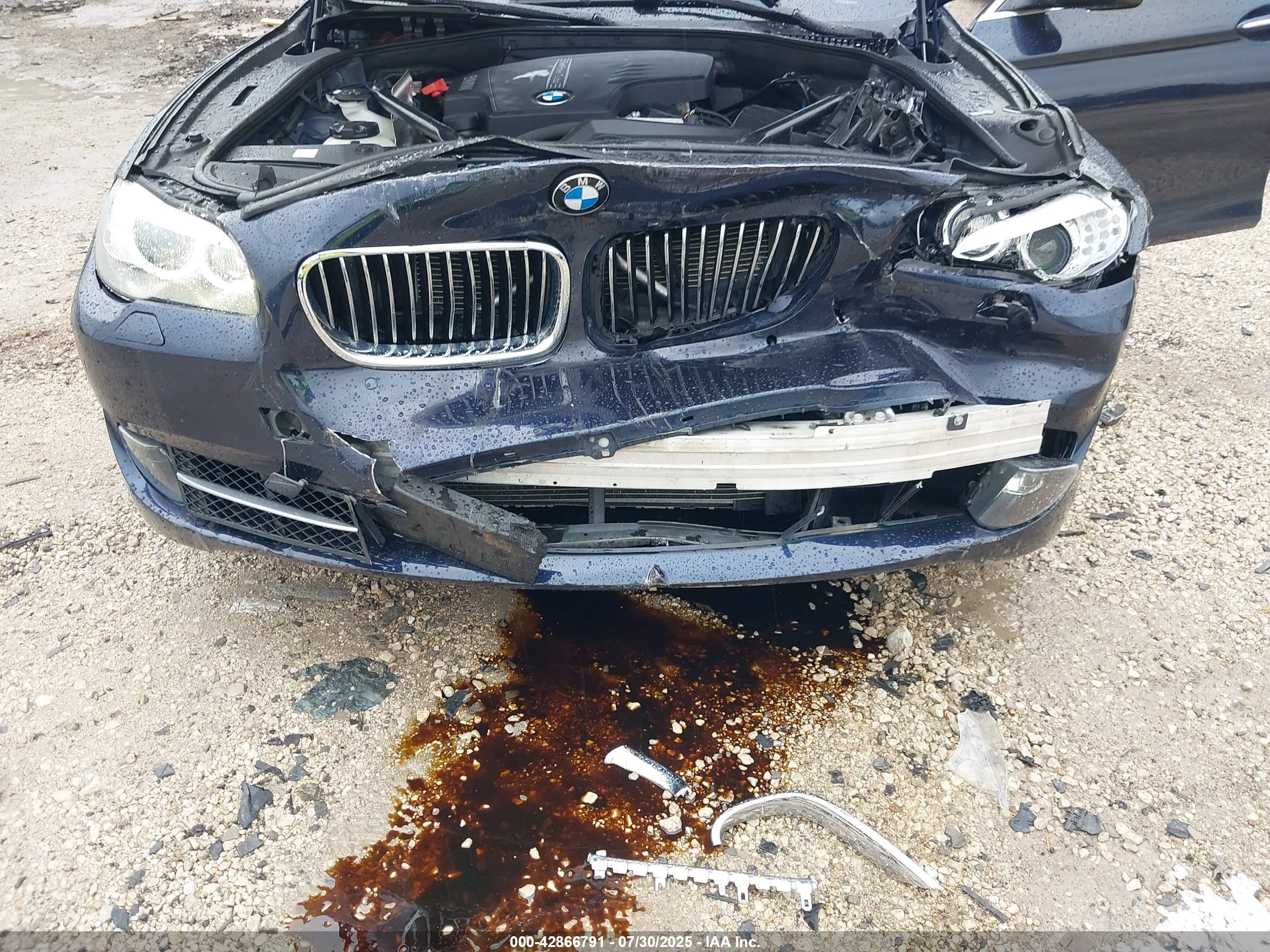 BMW 528I image 6