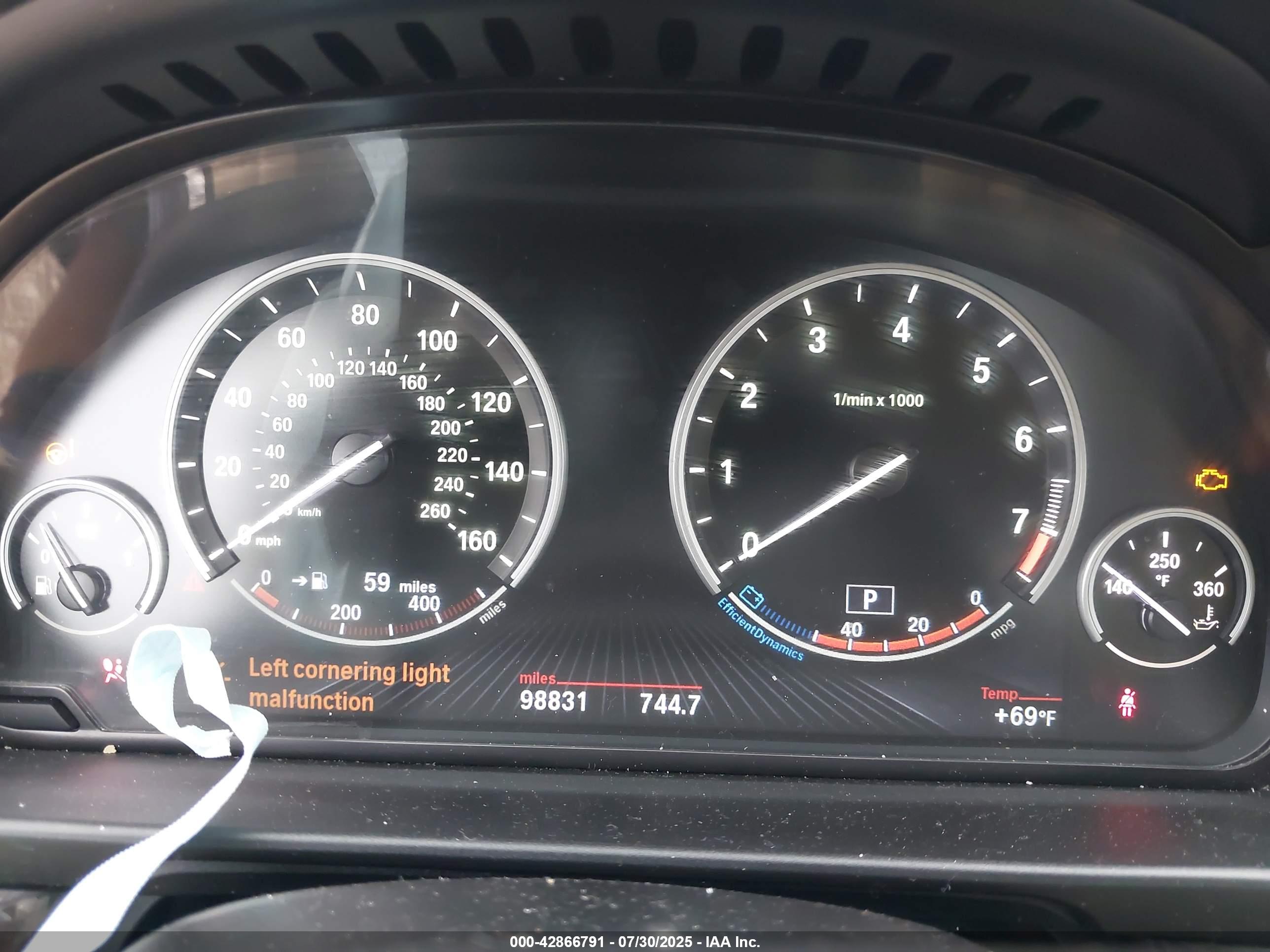 BMW 528I image 7