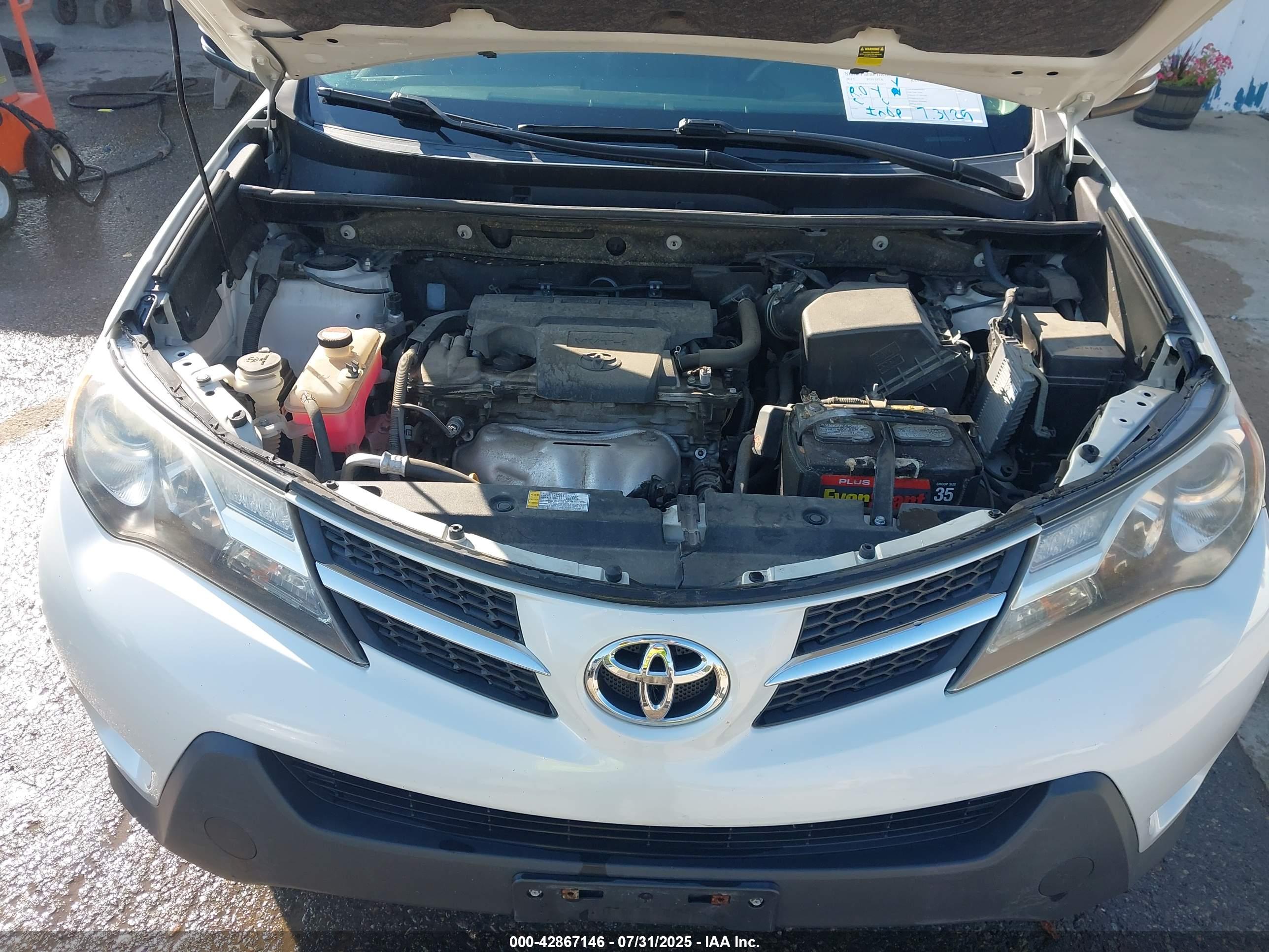 TOYOTA RAV4 image 10