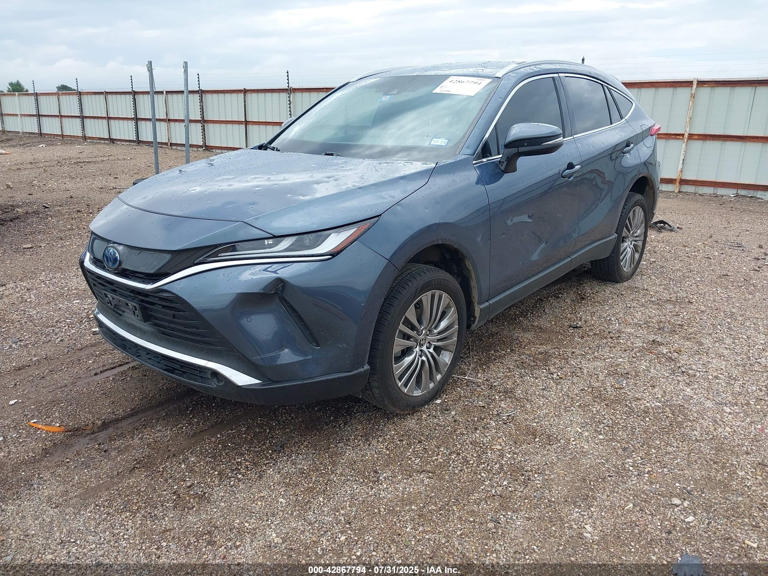 TOYOTA VENZA image 2