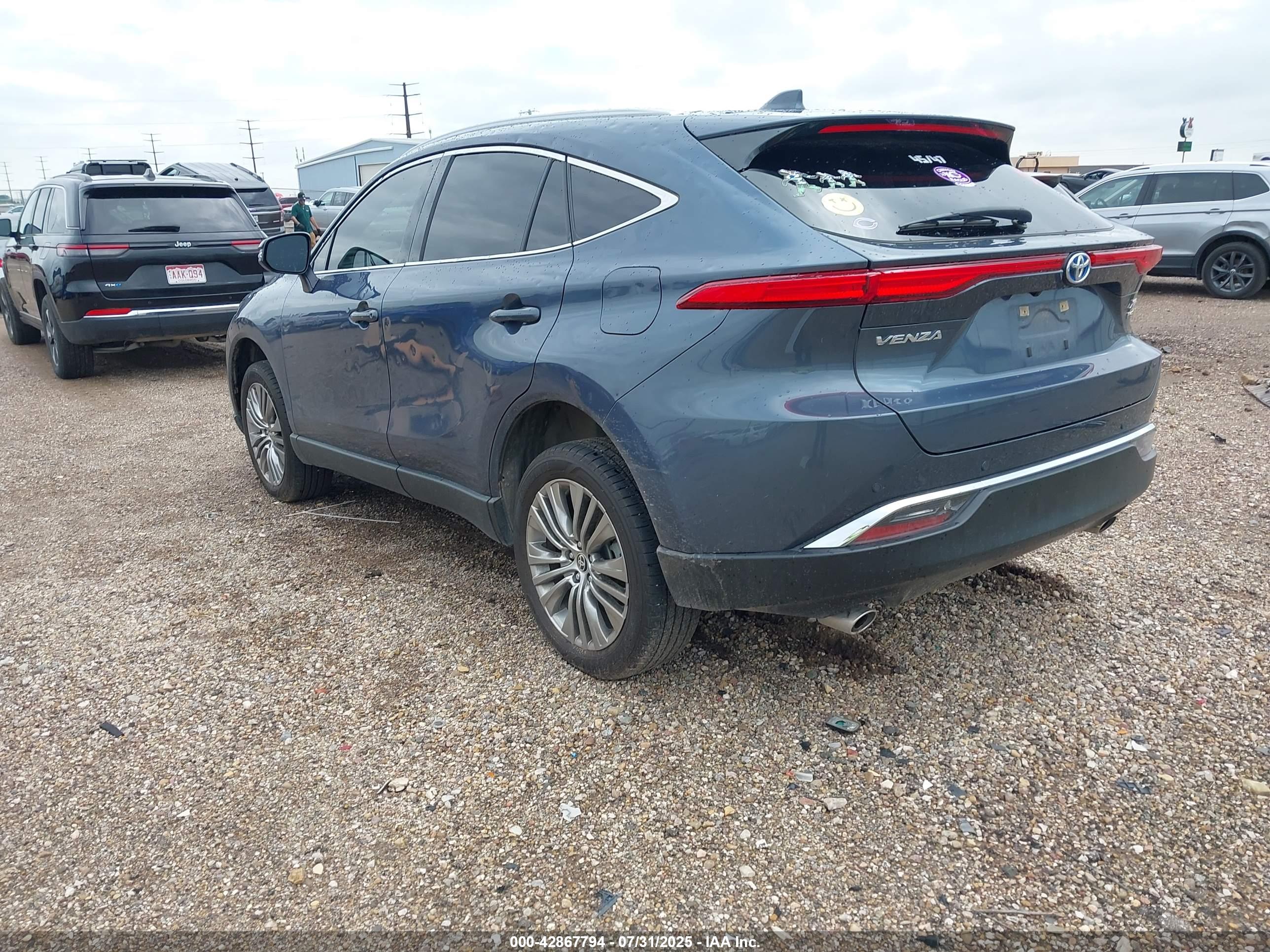 TOYOTA VENZA image 3