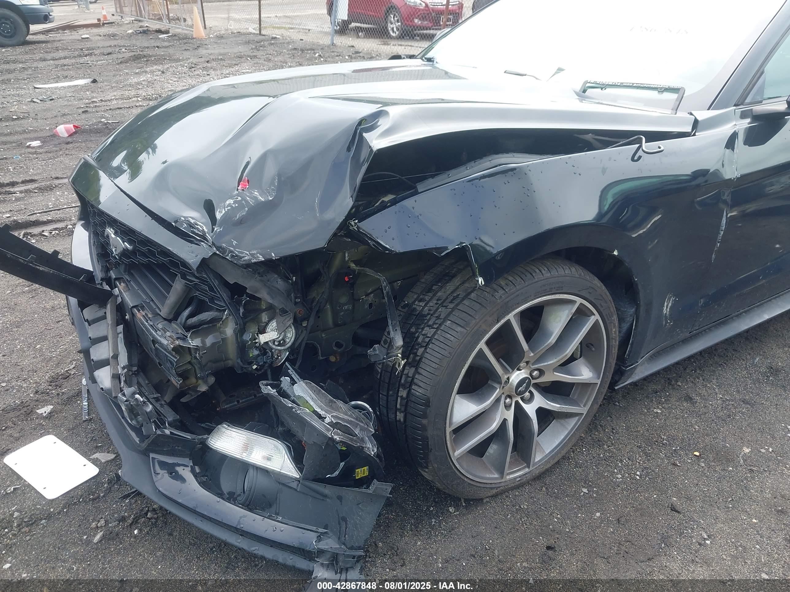 FORD MUSTANG image 6