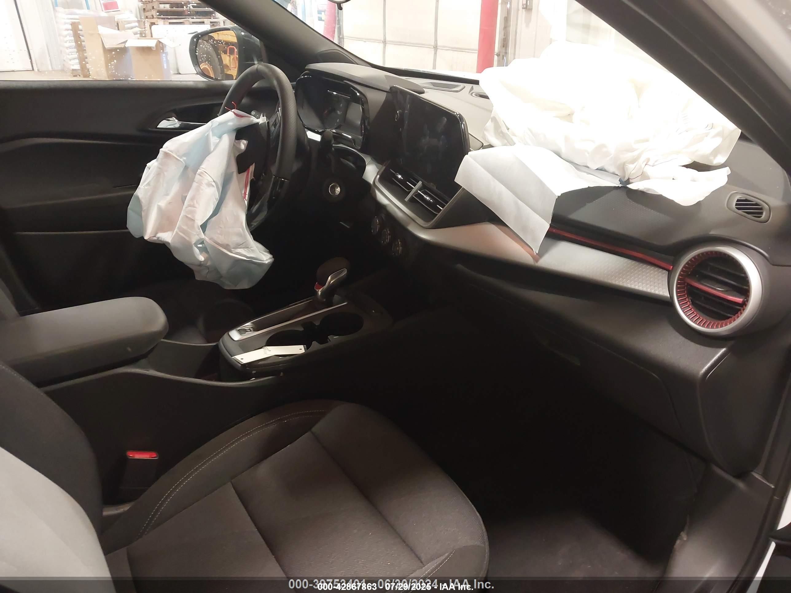 CHEVROLET TRAX image 5