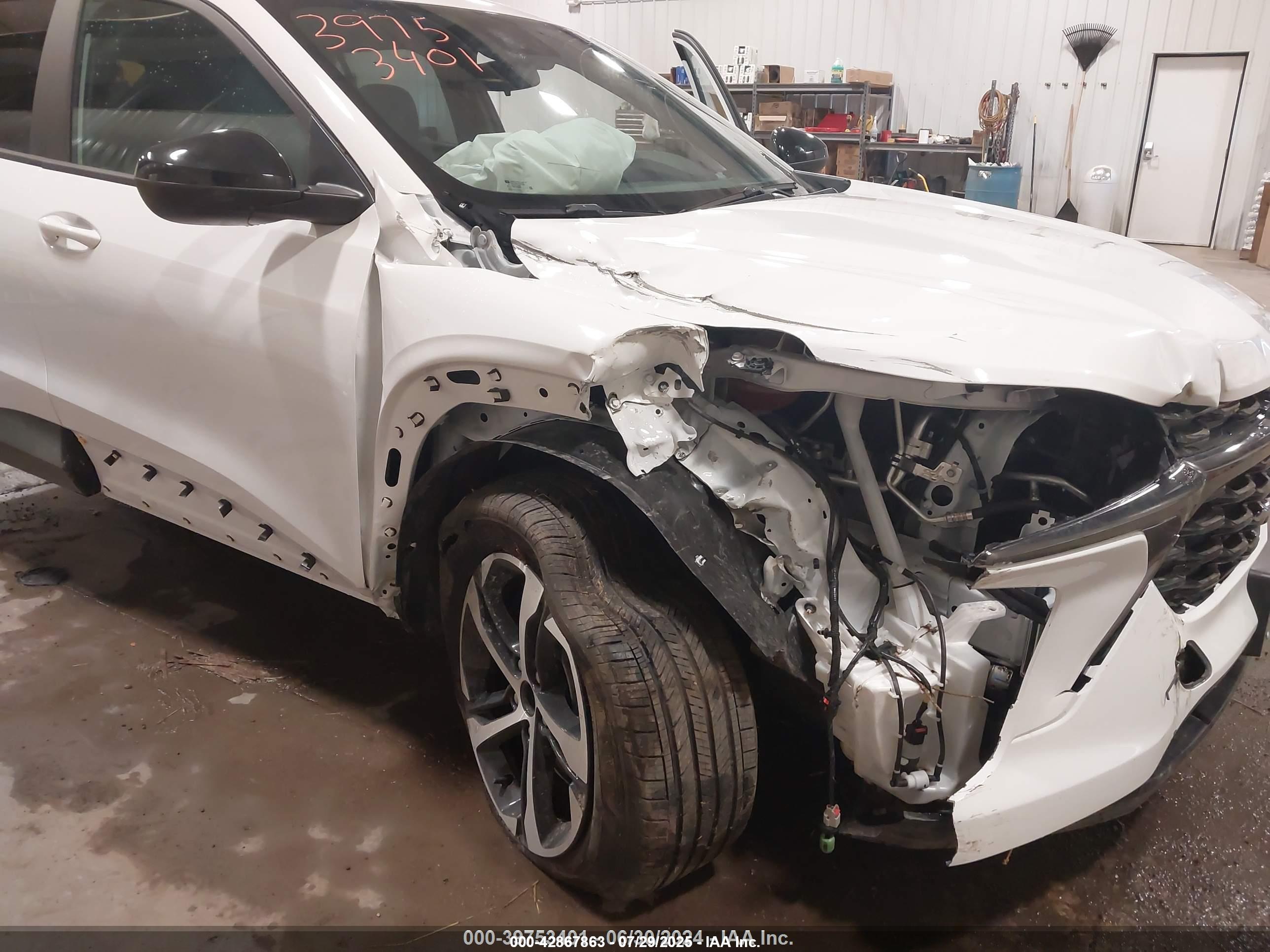 CHEVROLET TRAX image 6