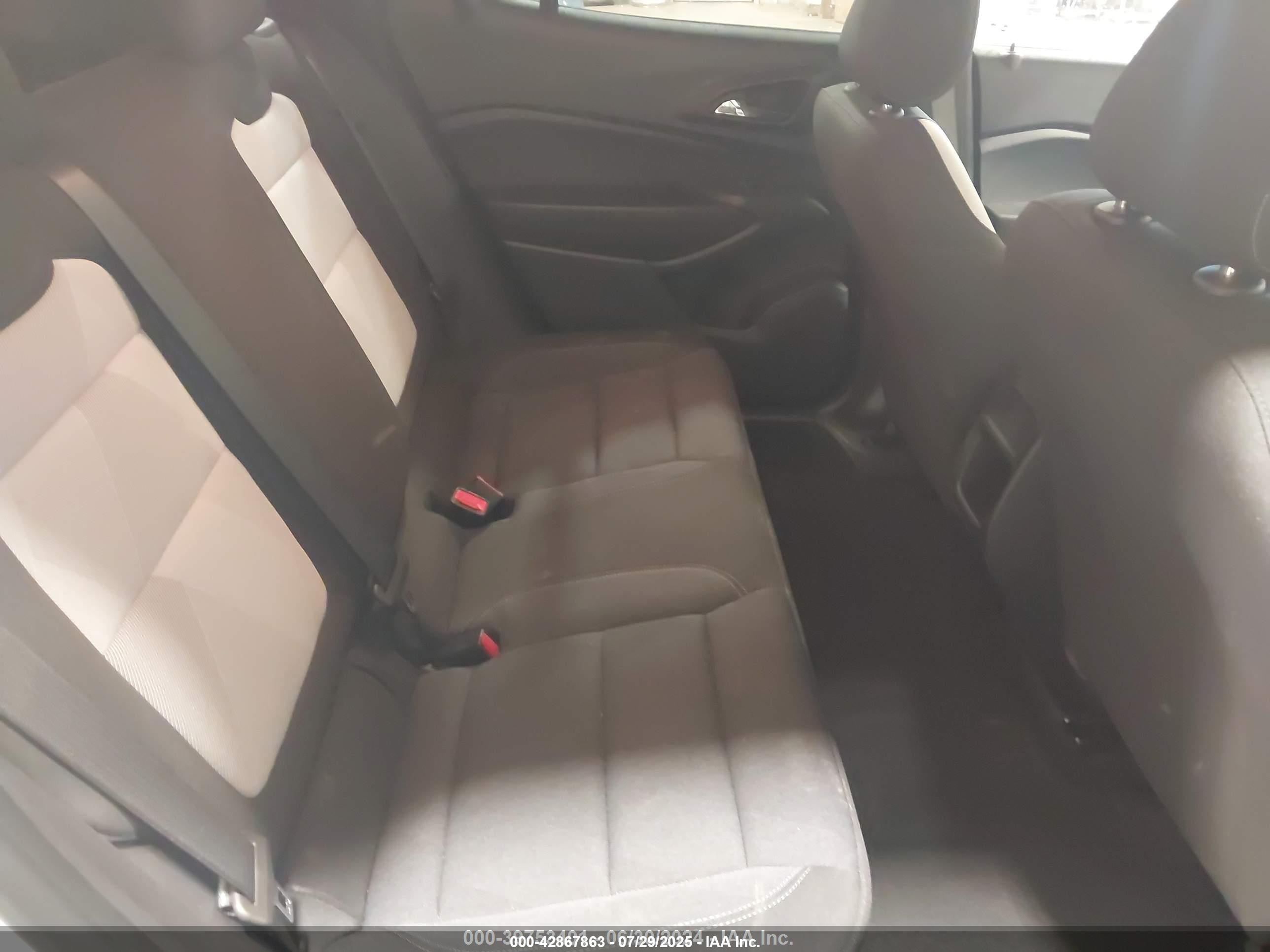 CHEVROLET TRAX image 8