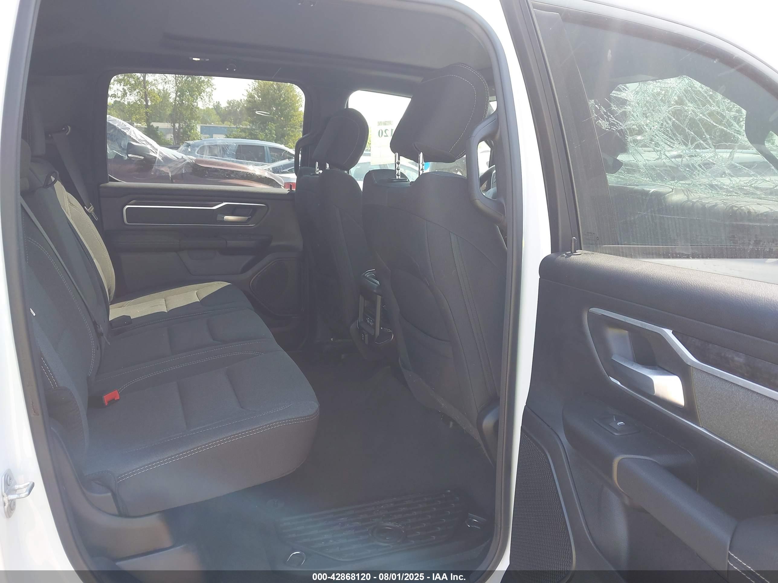 RAM 1500 image 8