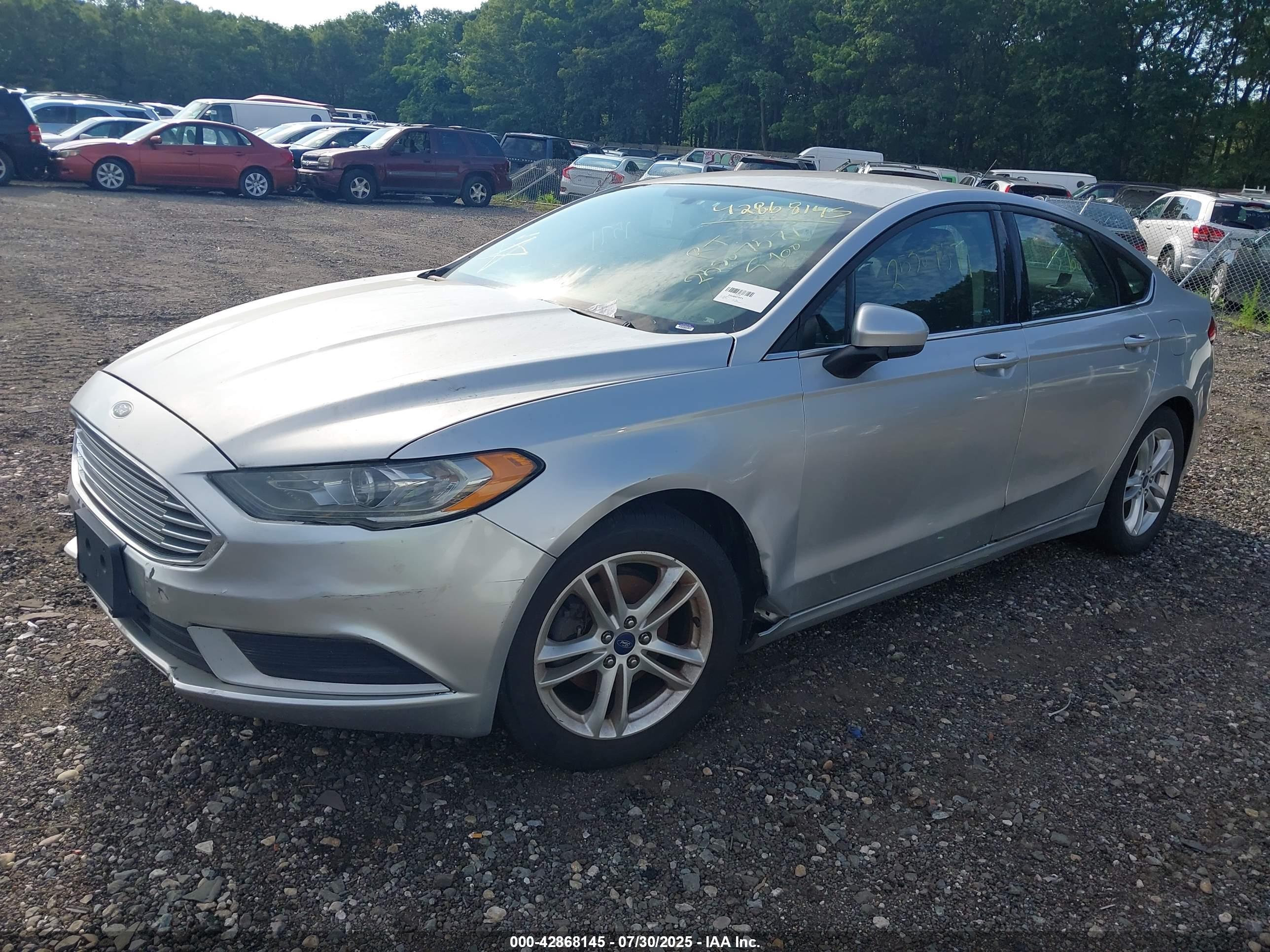 FORD FUSION image 2