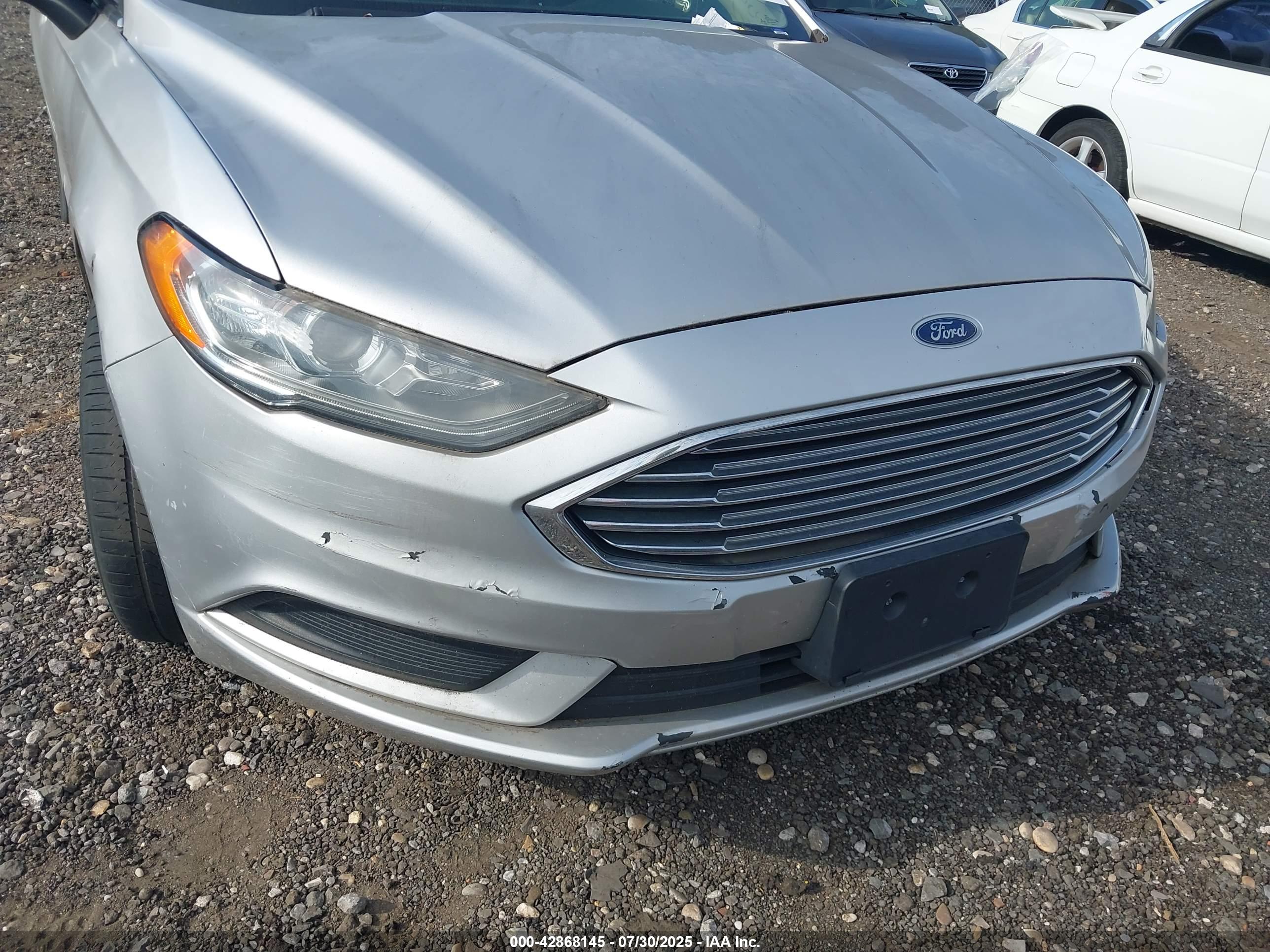 FORD FUSION image 6