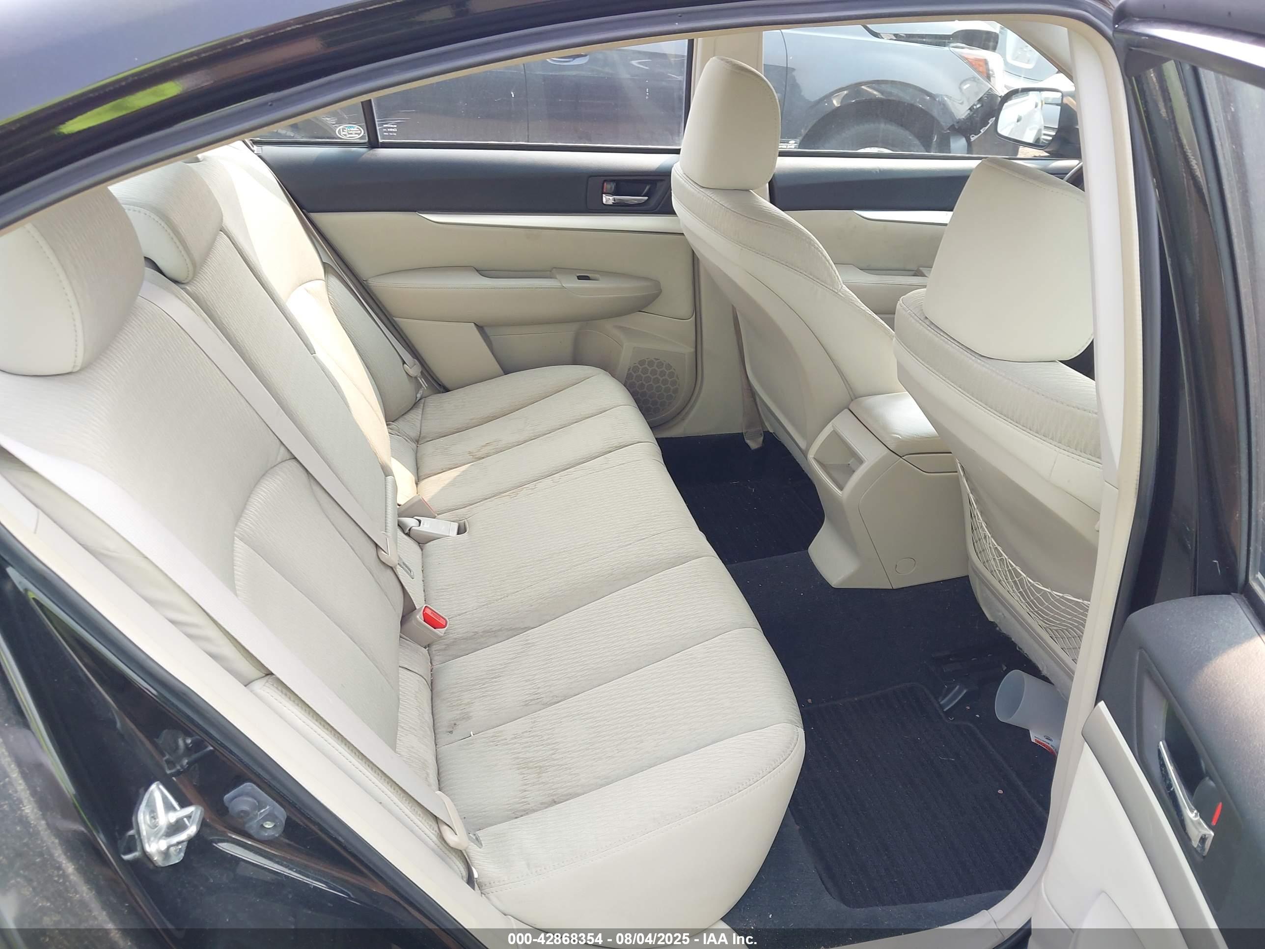SUBARU LEGACY image 8