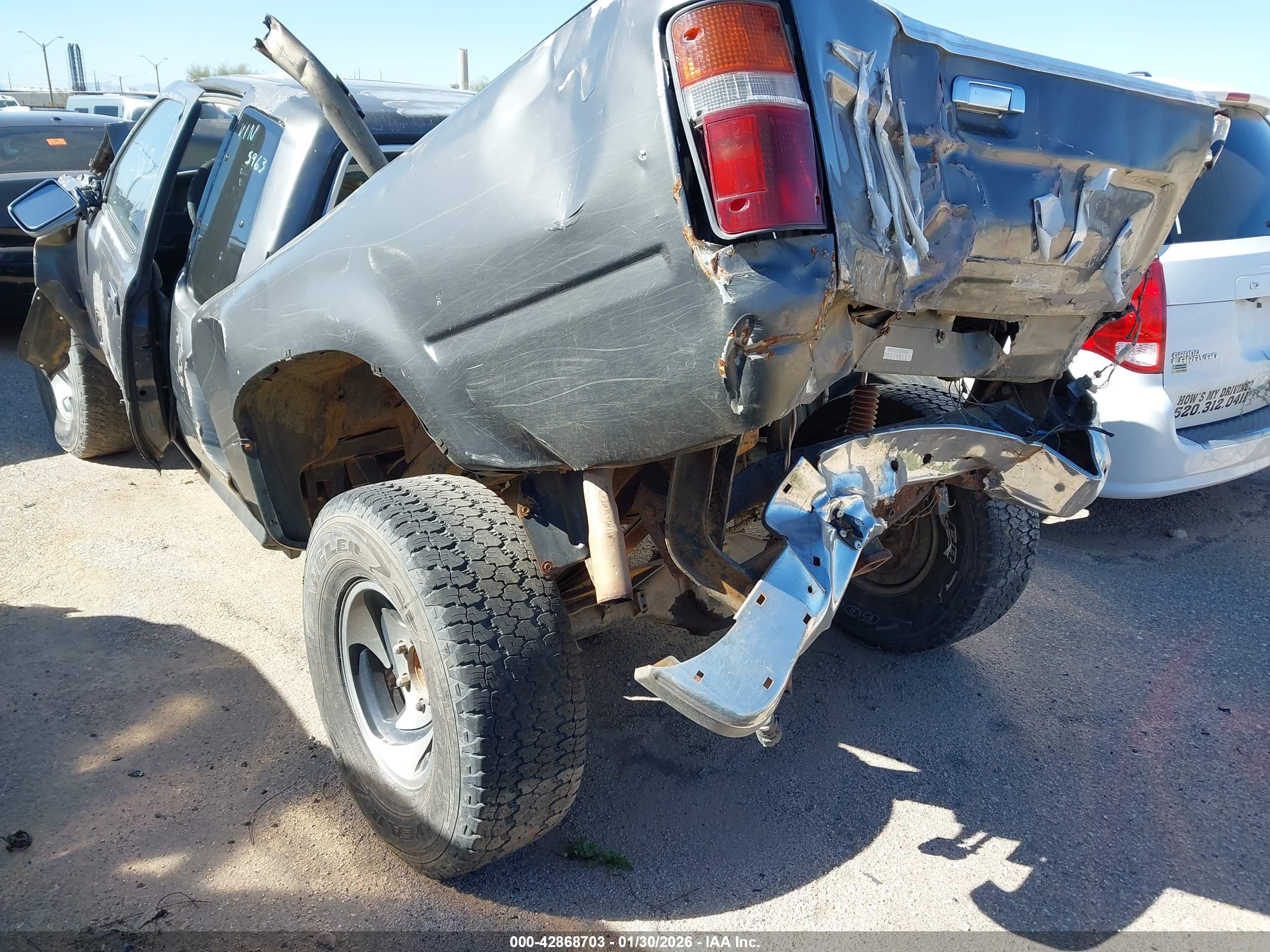 TOYOTA PICKUP image 3