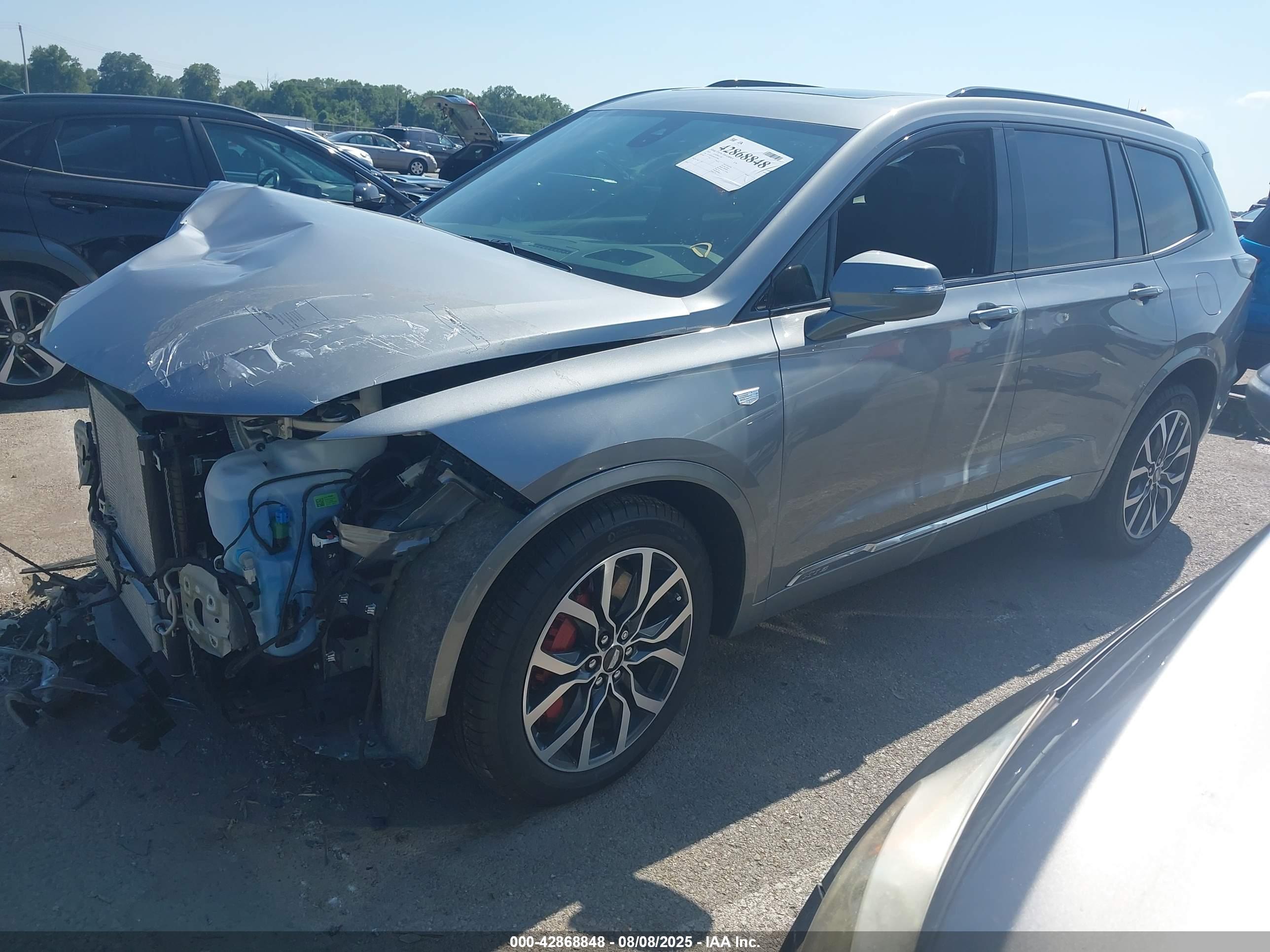 CADILLAC XT6 image 2