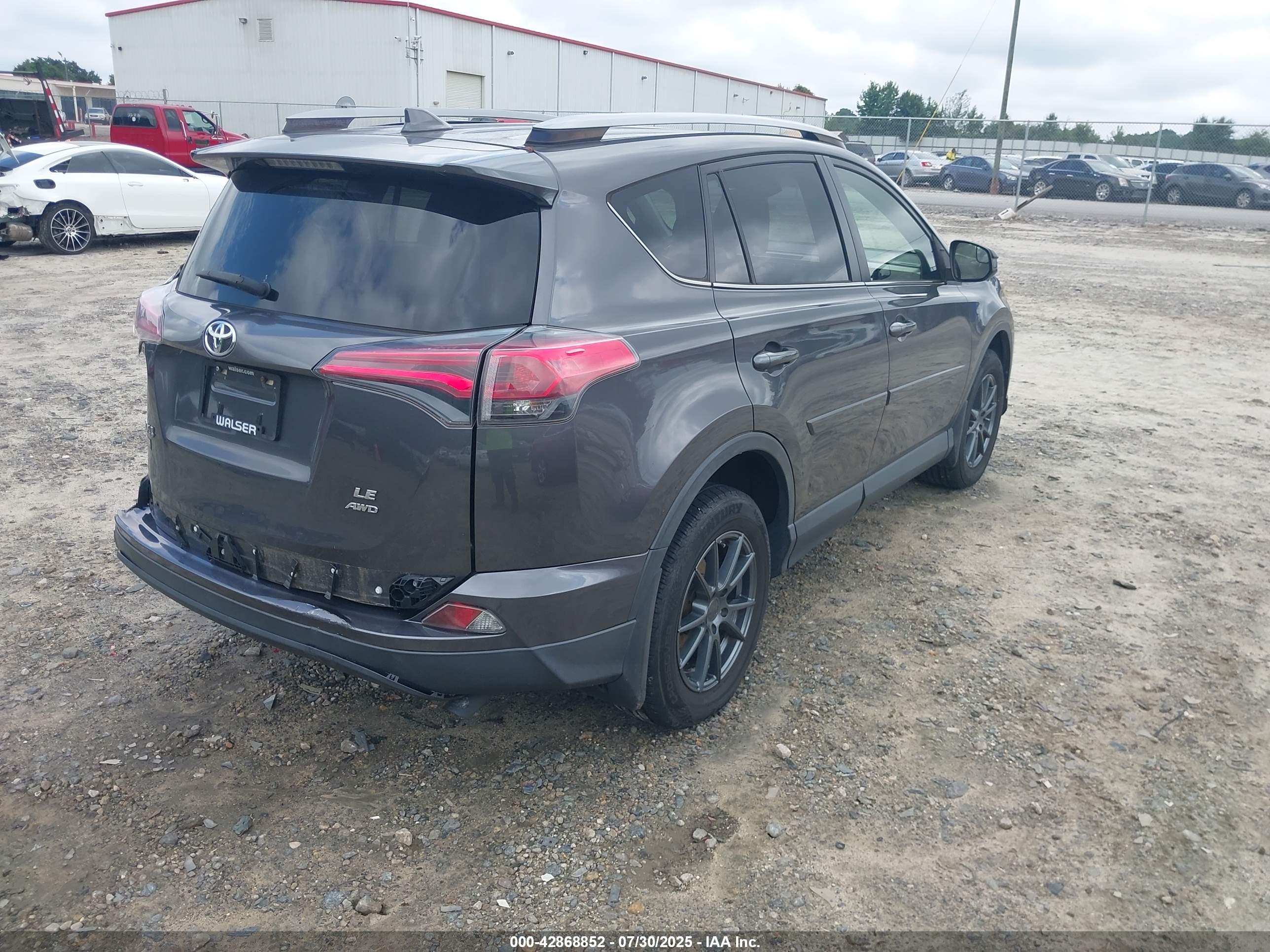 TOYOTA RAV4 image 4