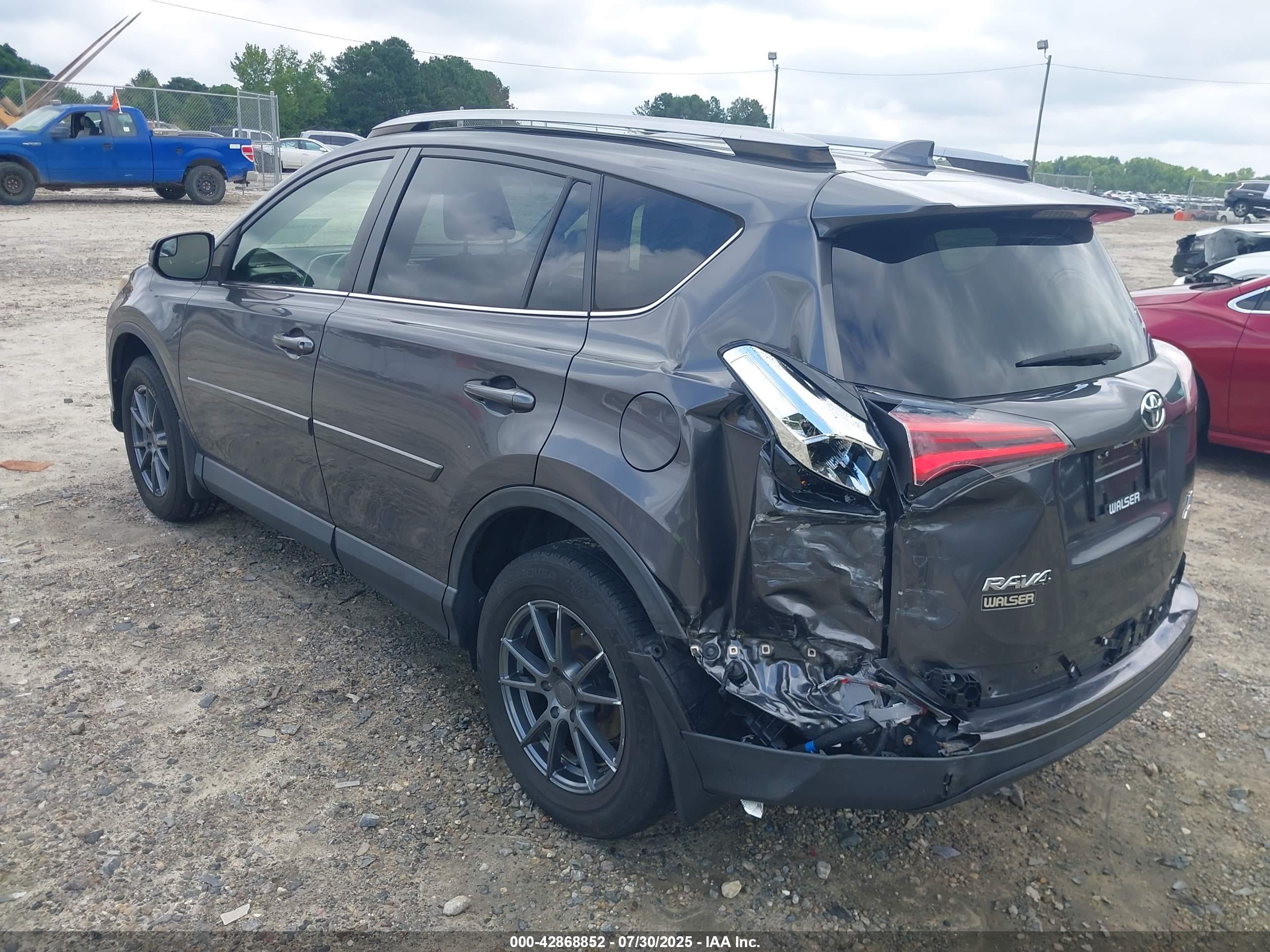 TOYOTA RAV4 image 6