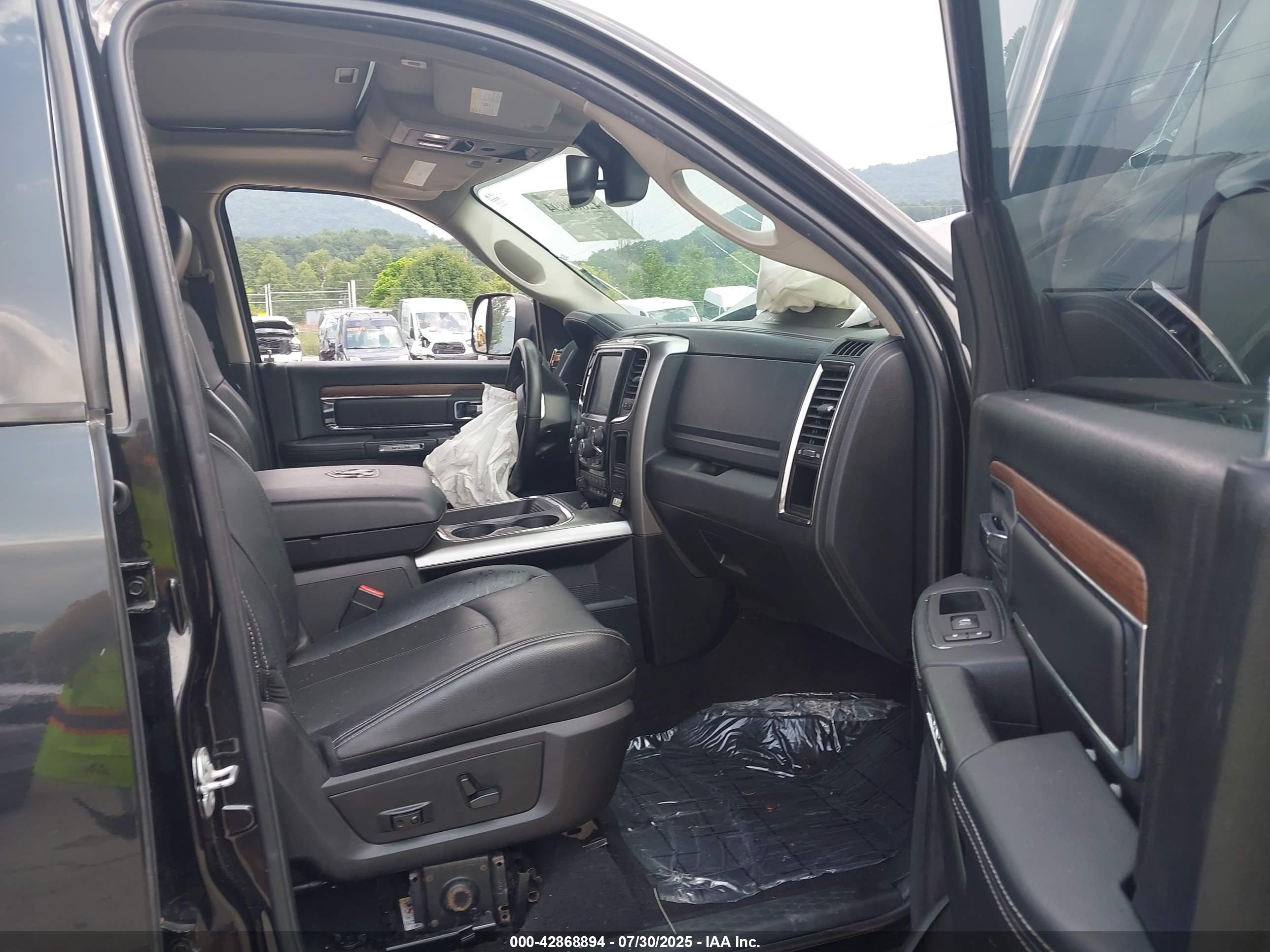 RAM 2500 image 5