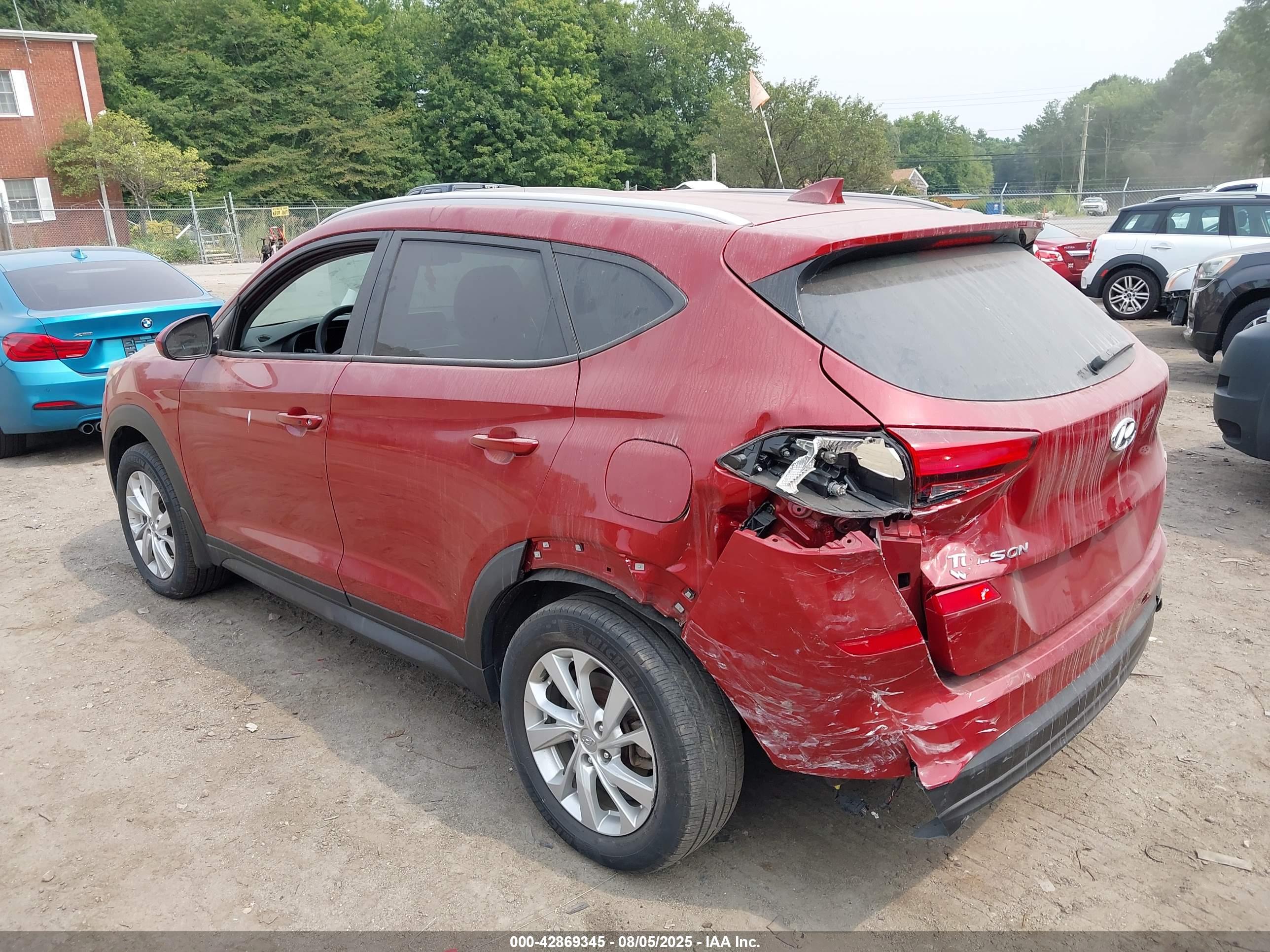 HYUNDAI TUCSON image 3