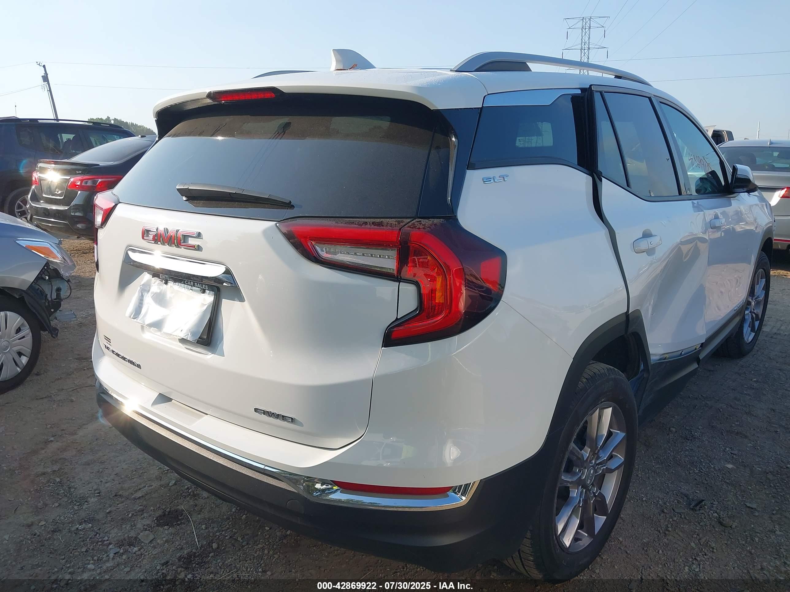 GMC TERRAIN image 4