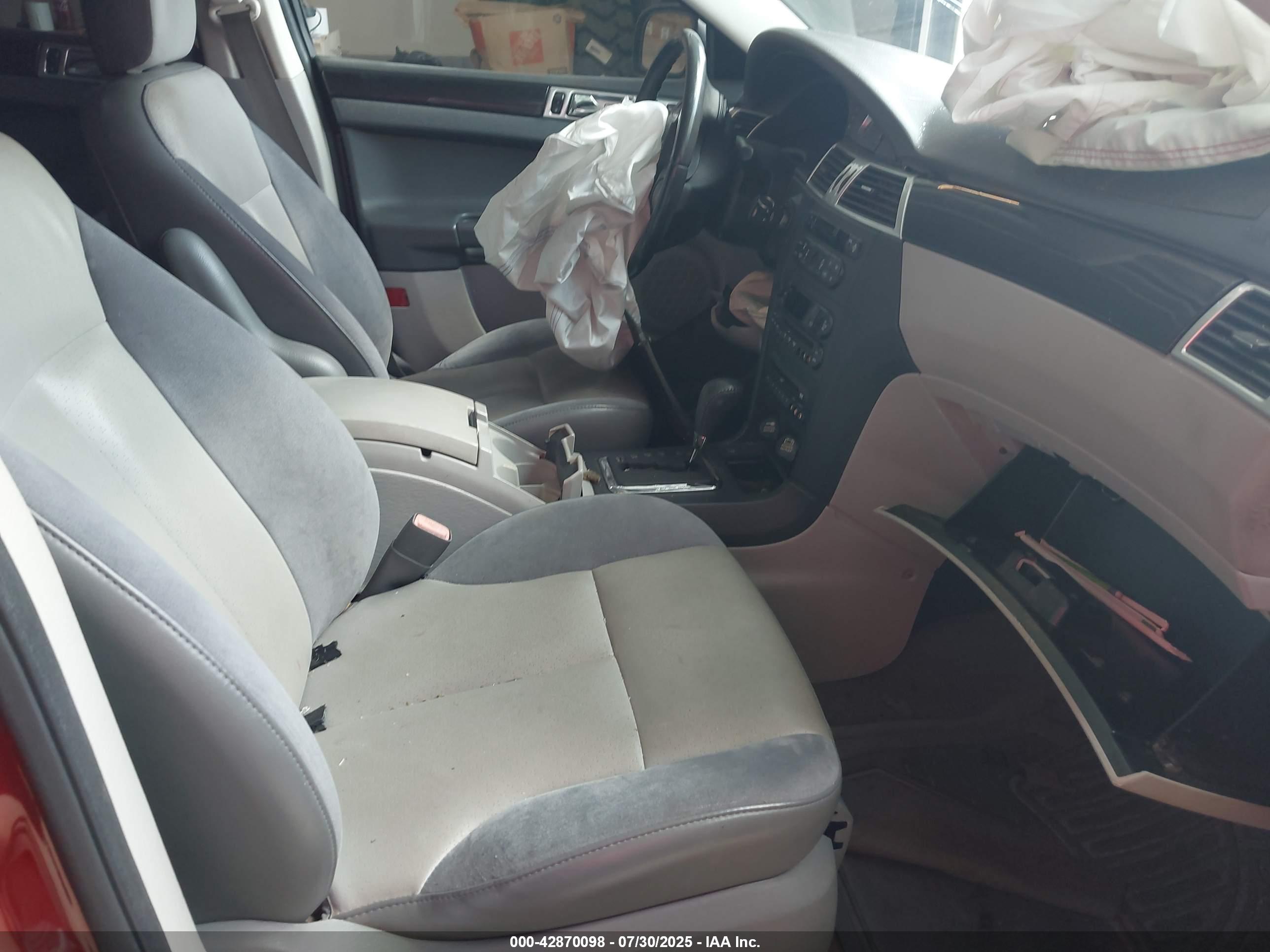 CHRYSLER PACIFICA image 5