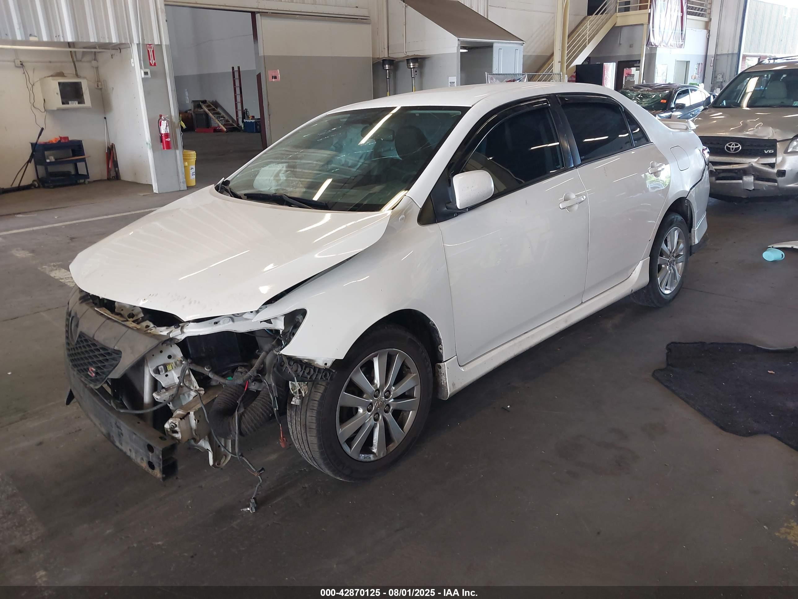 TOYOTA COROLLA image 2