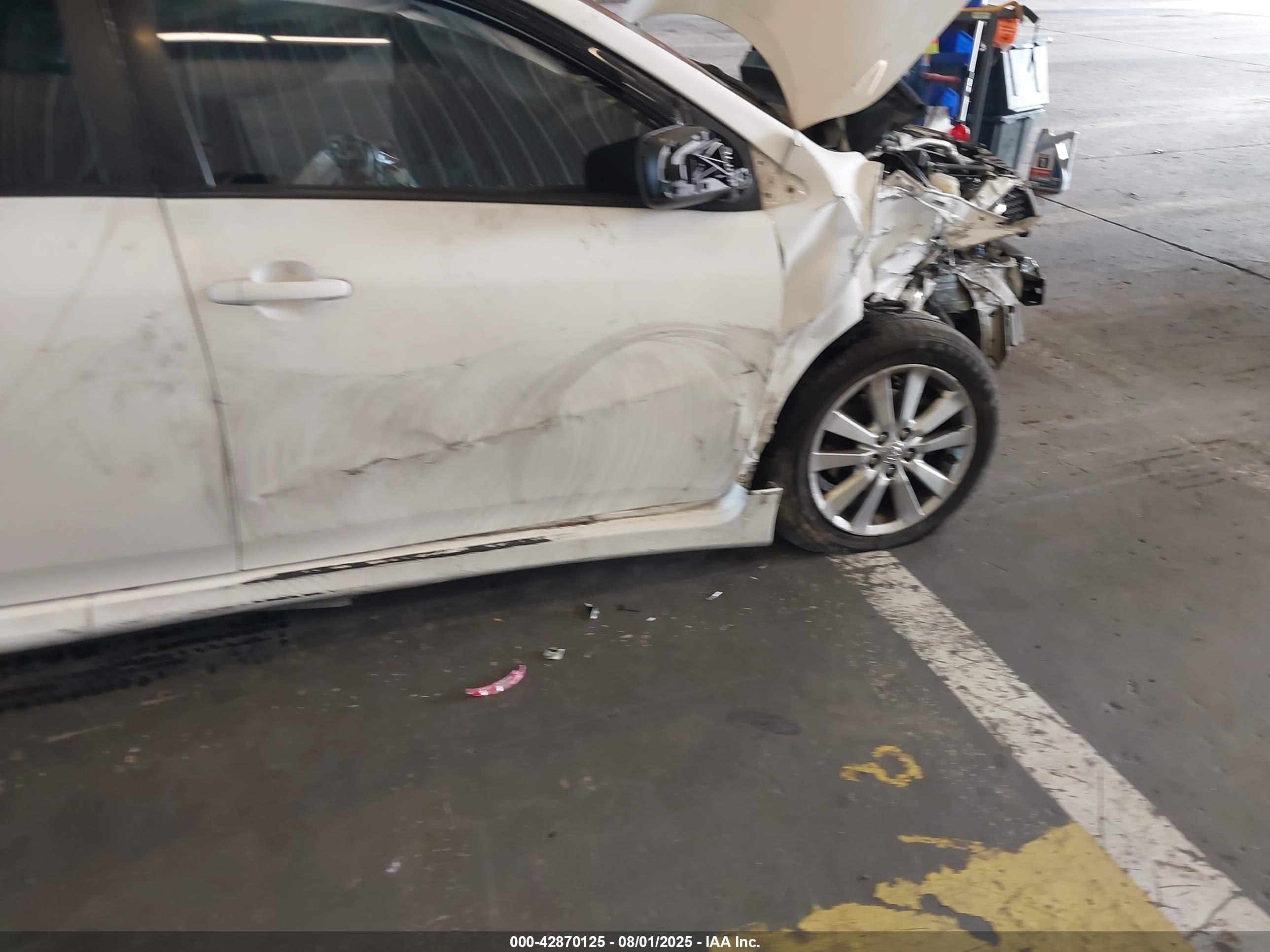 TOYOTA COROLLA image 6