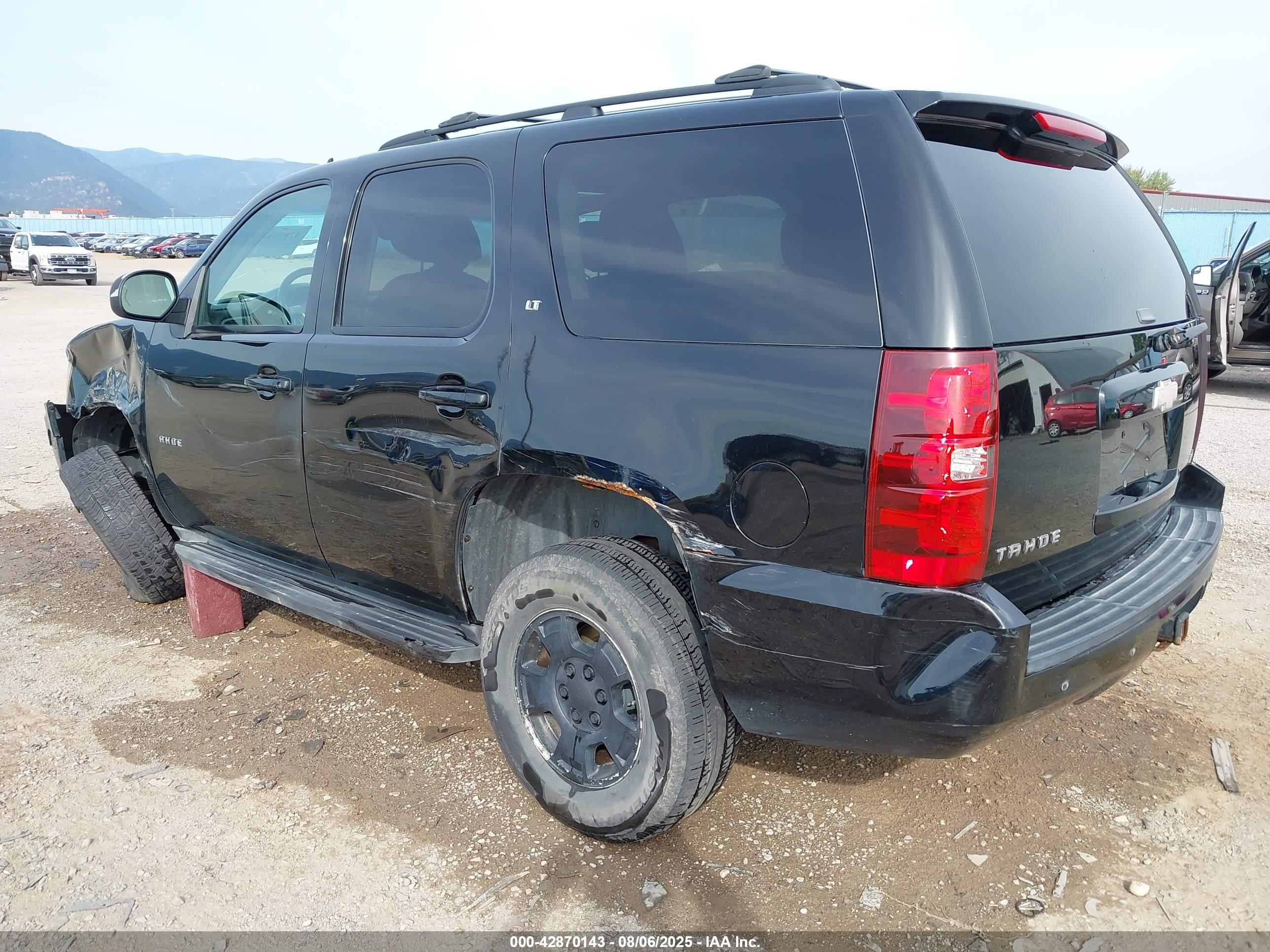 CHEVROLET TAHOE image 3