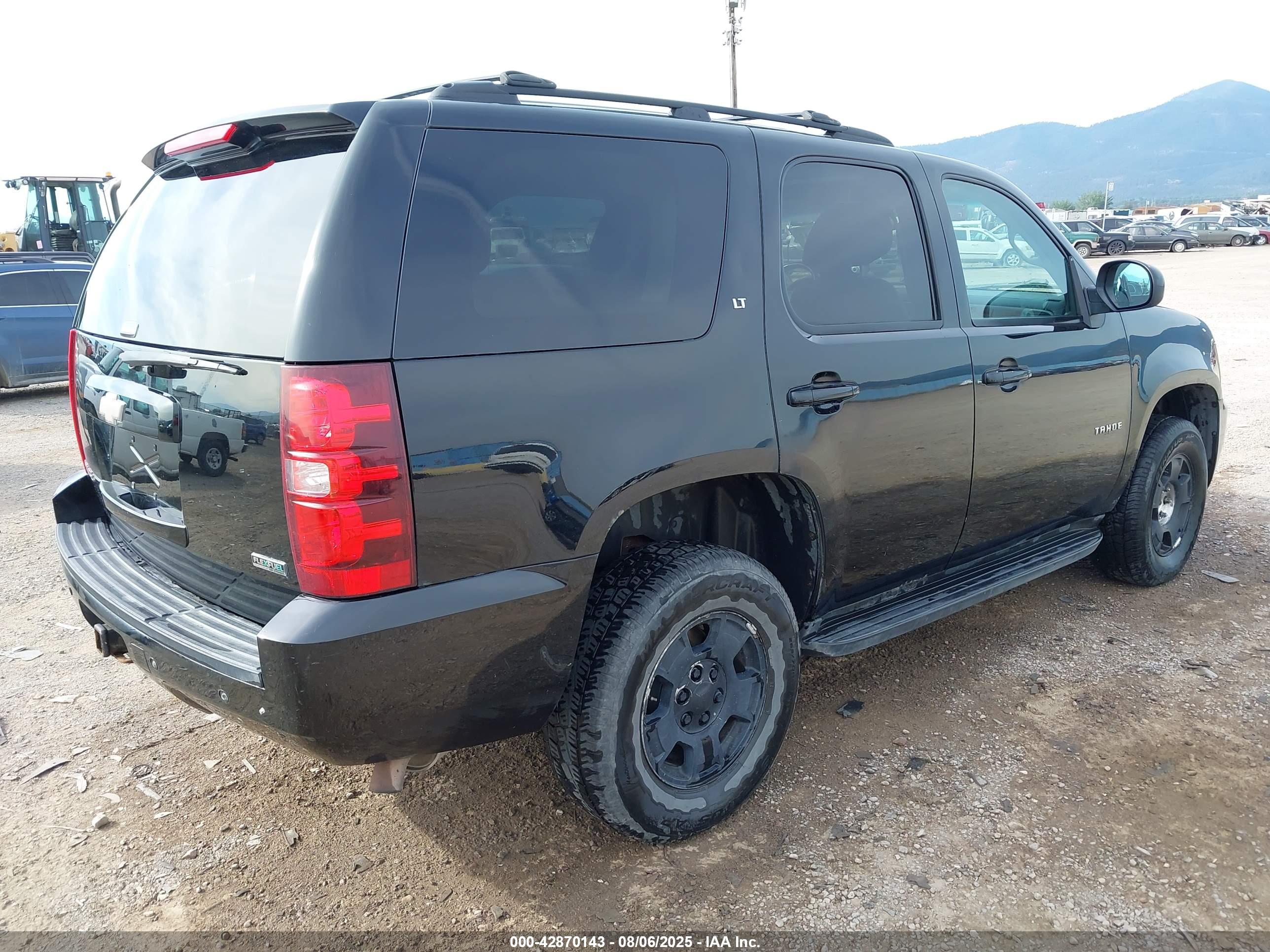 CHEVROLET TAHOE image 4