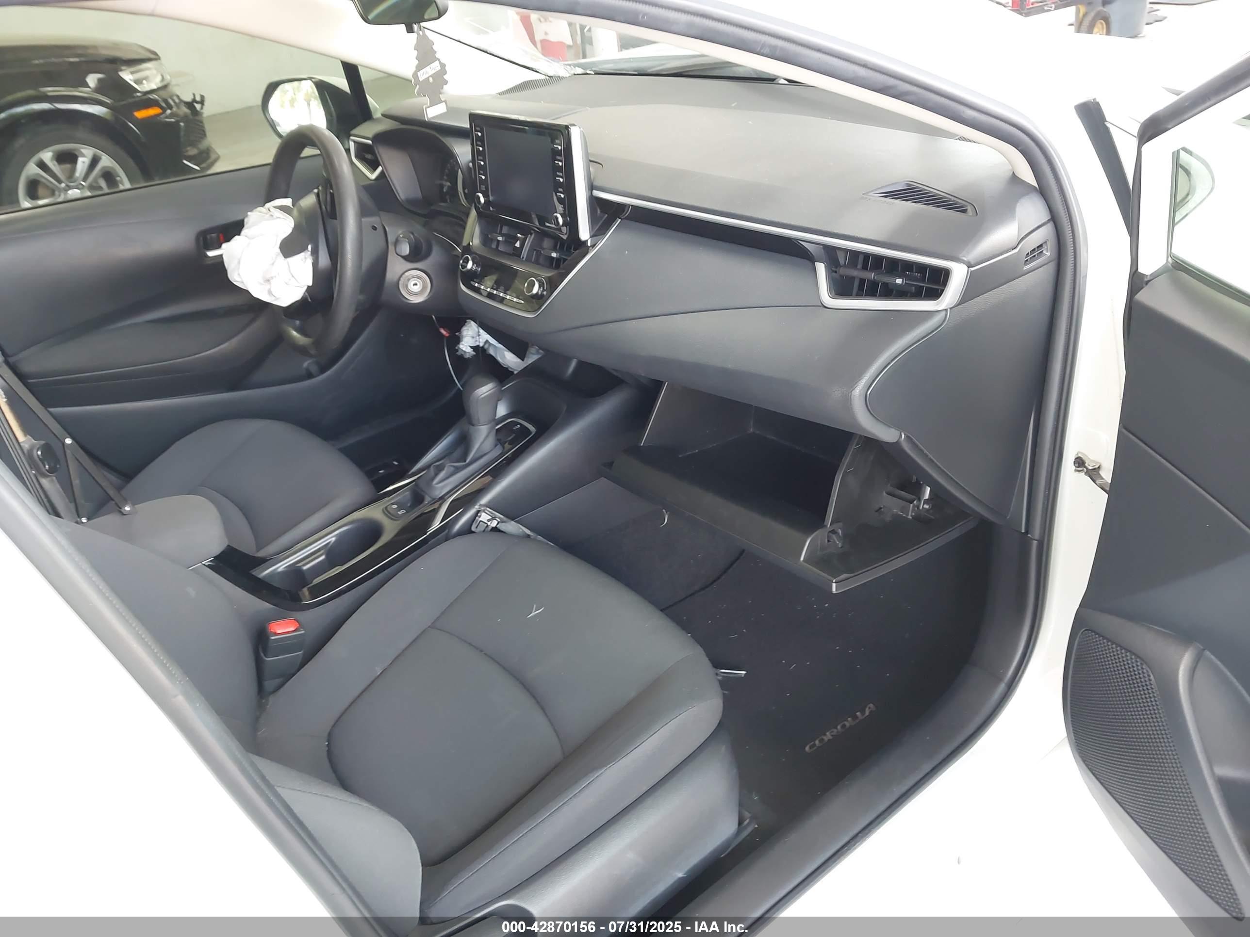 TOYOTA COROLLA image 5