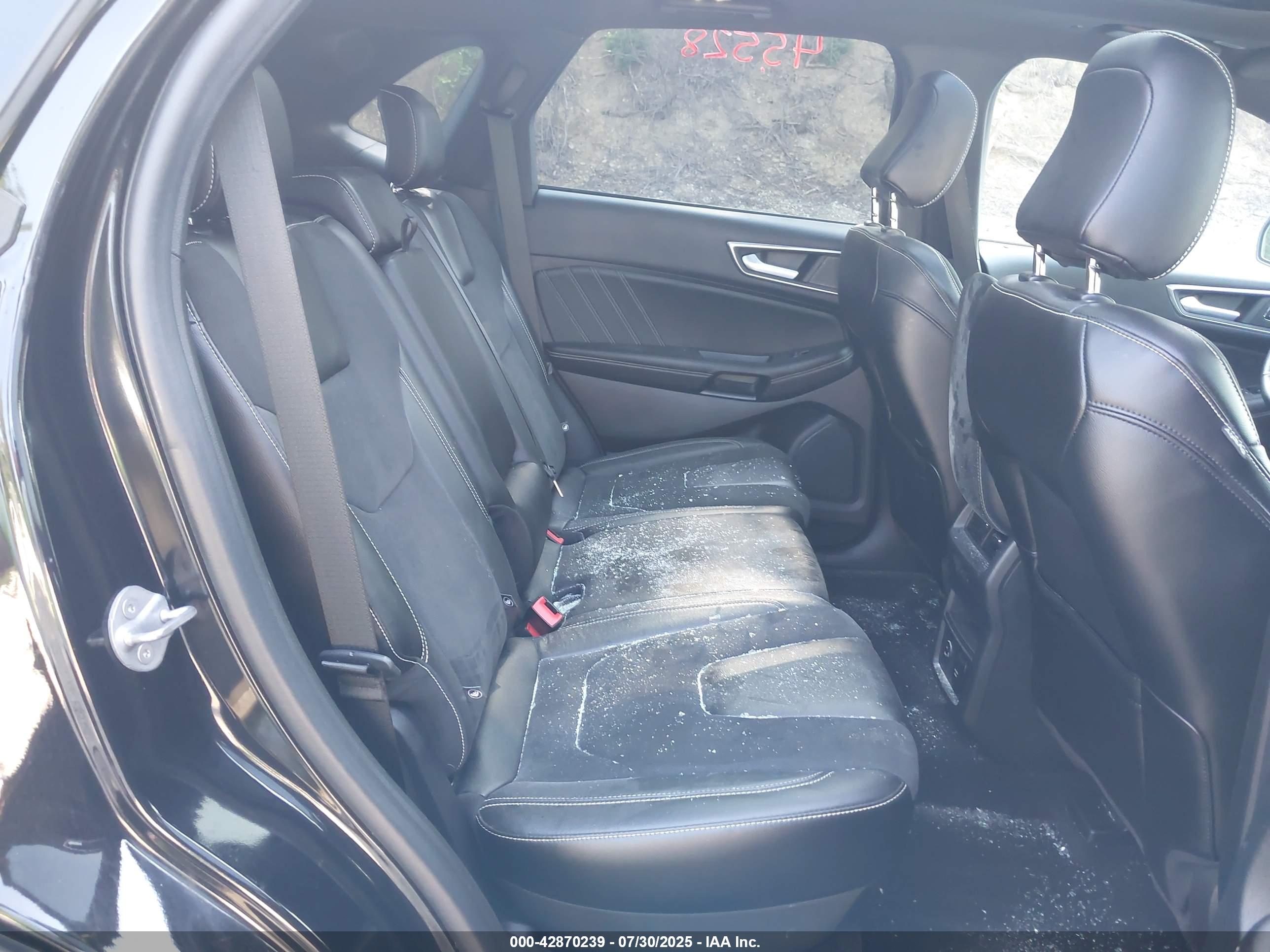 FORD EDGE image 8