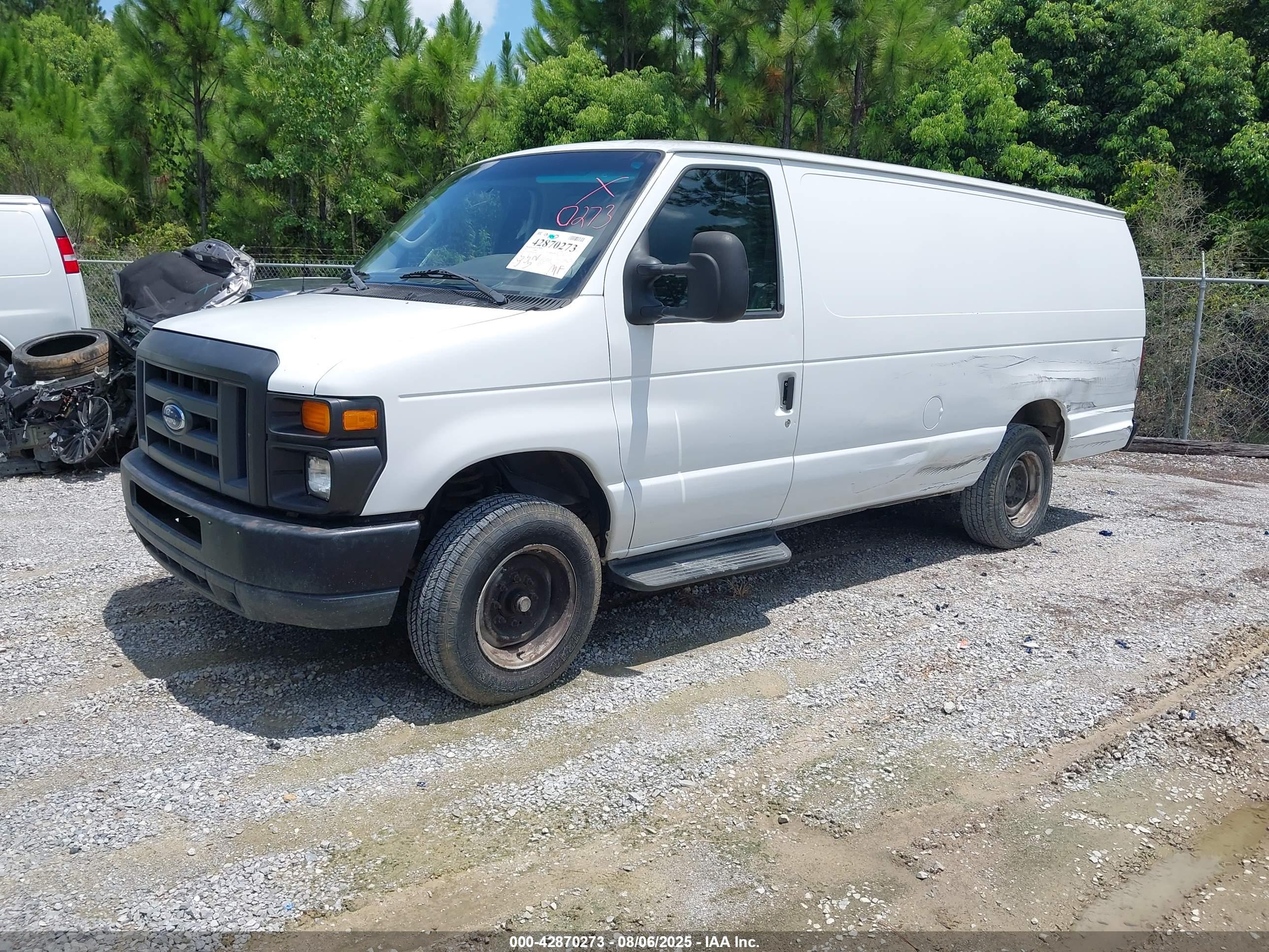FORD E-150 image 2