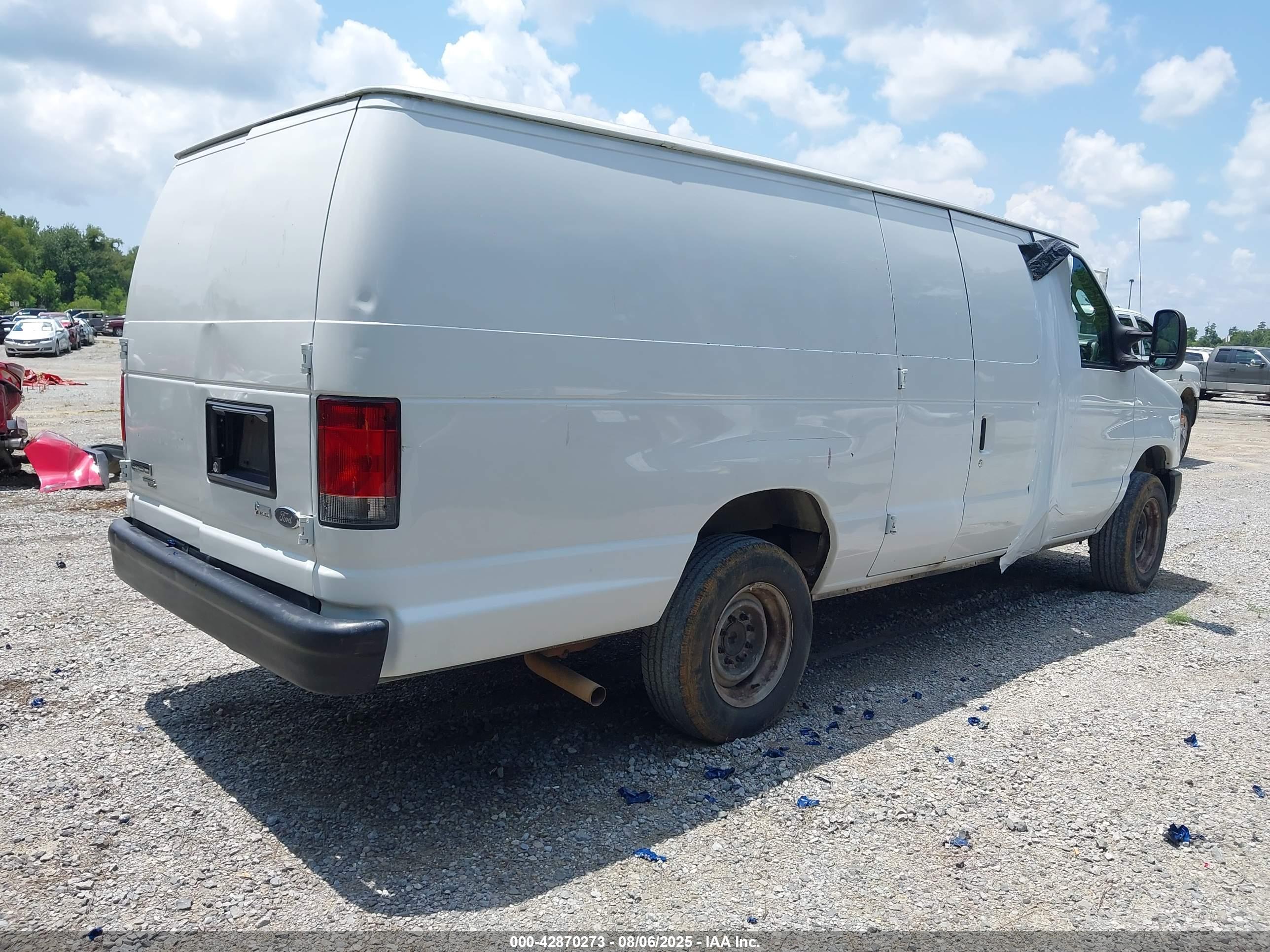 FORD E-150 image 4