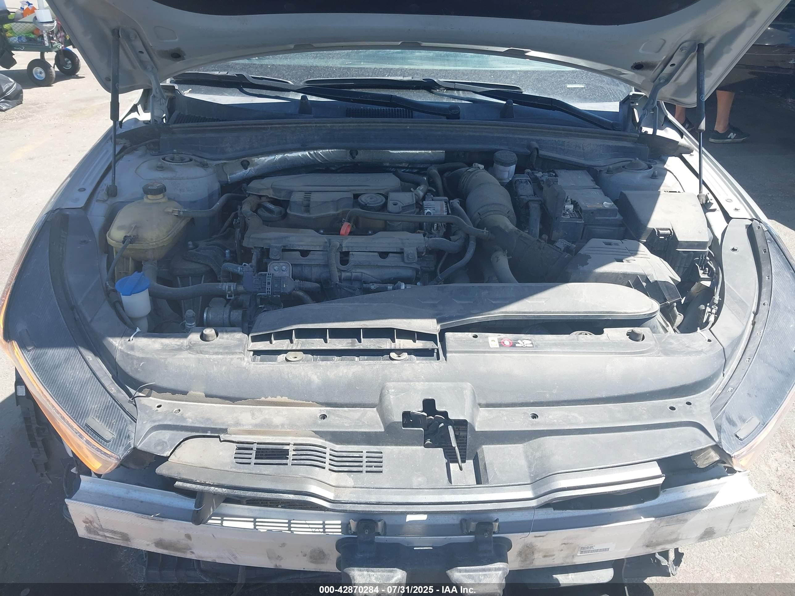 KIA K5 image 10