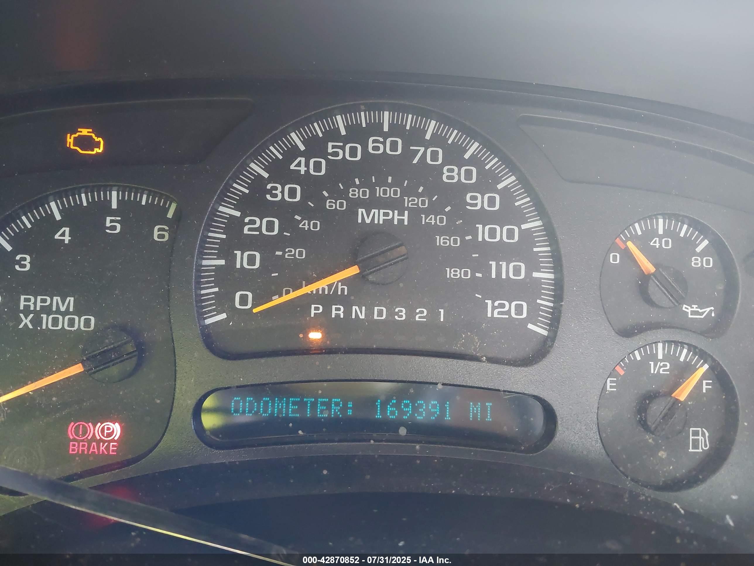 CHEVROLET SILVERADO image 7