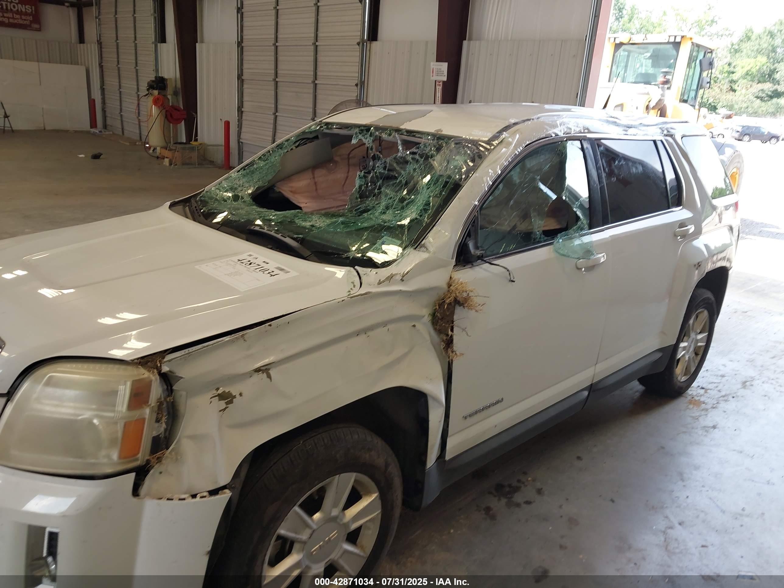 GMC TERRAIN image 6