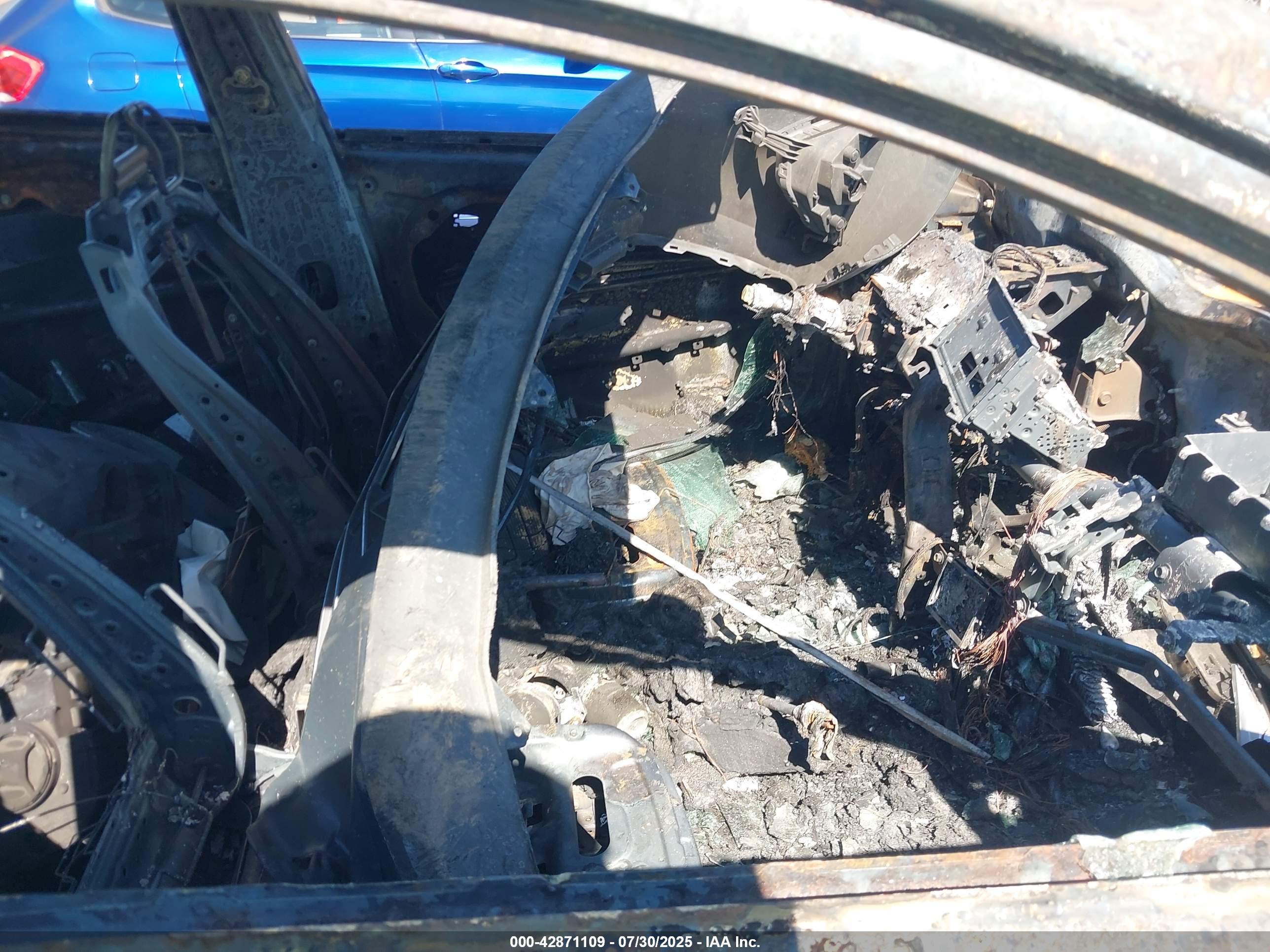 HYUNDAI ELANTRA image 5