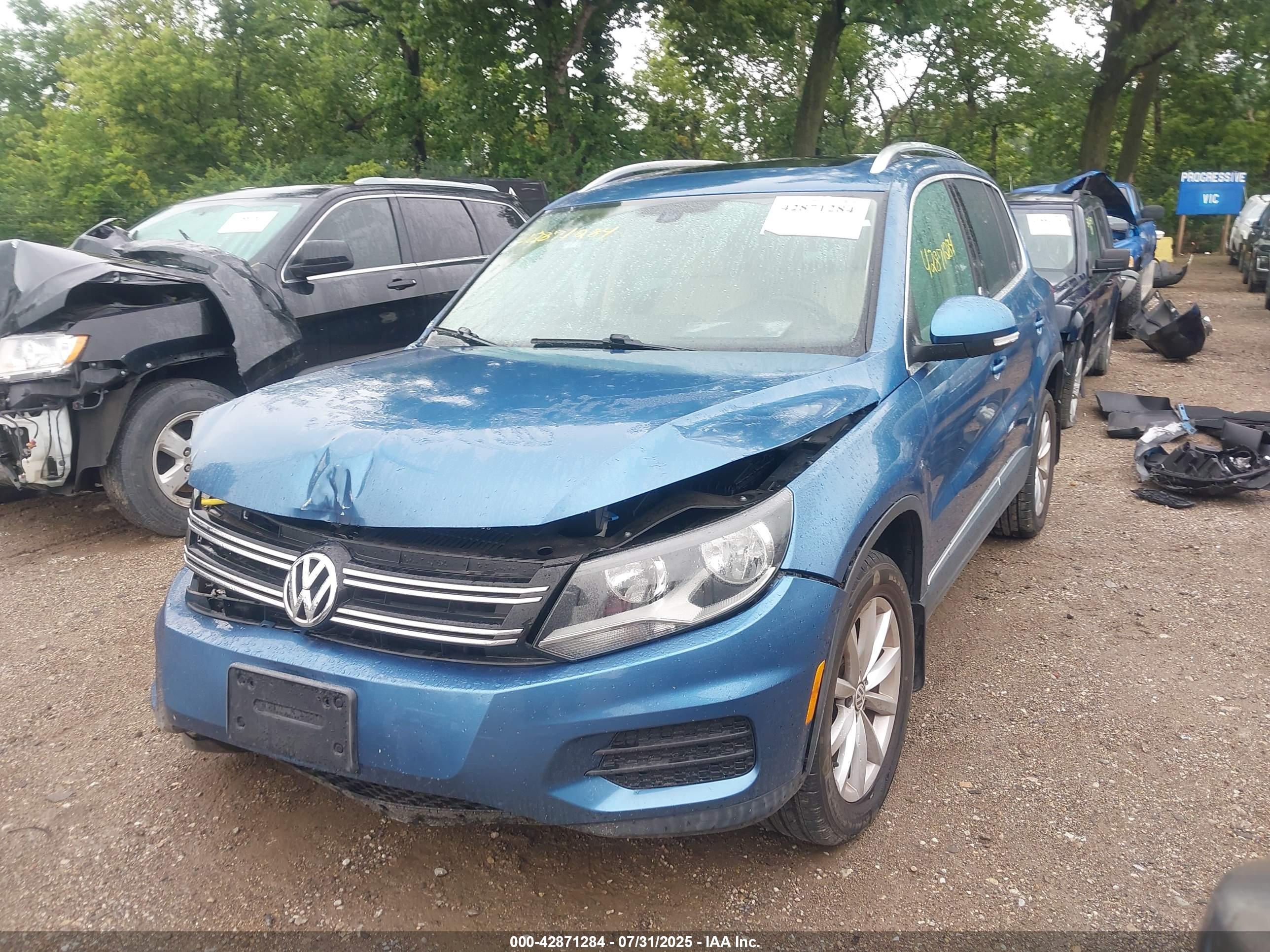 VOLKSWAGEN TIGUAN image 2