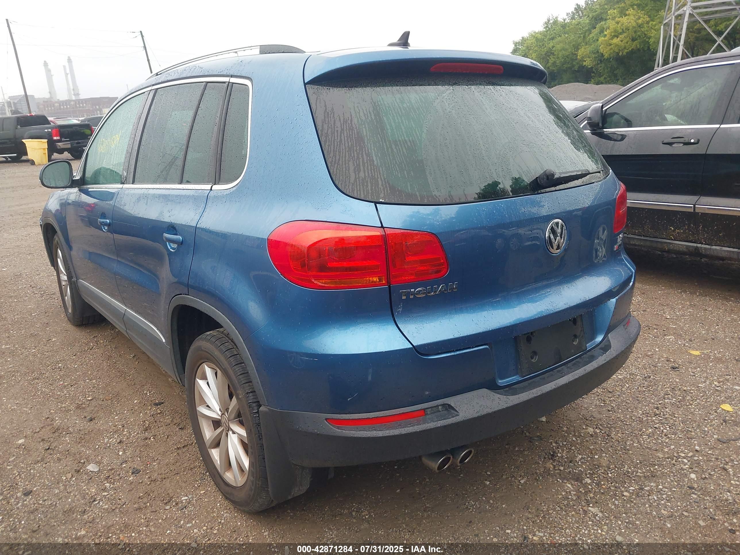 VOLKSWAGEN TIGUAN image 3