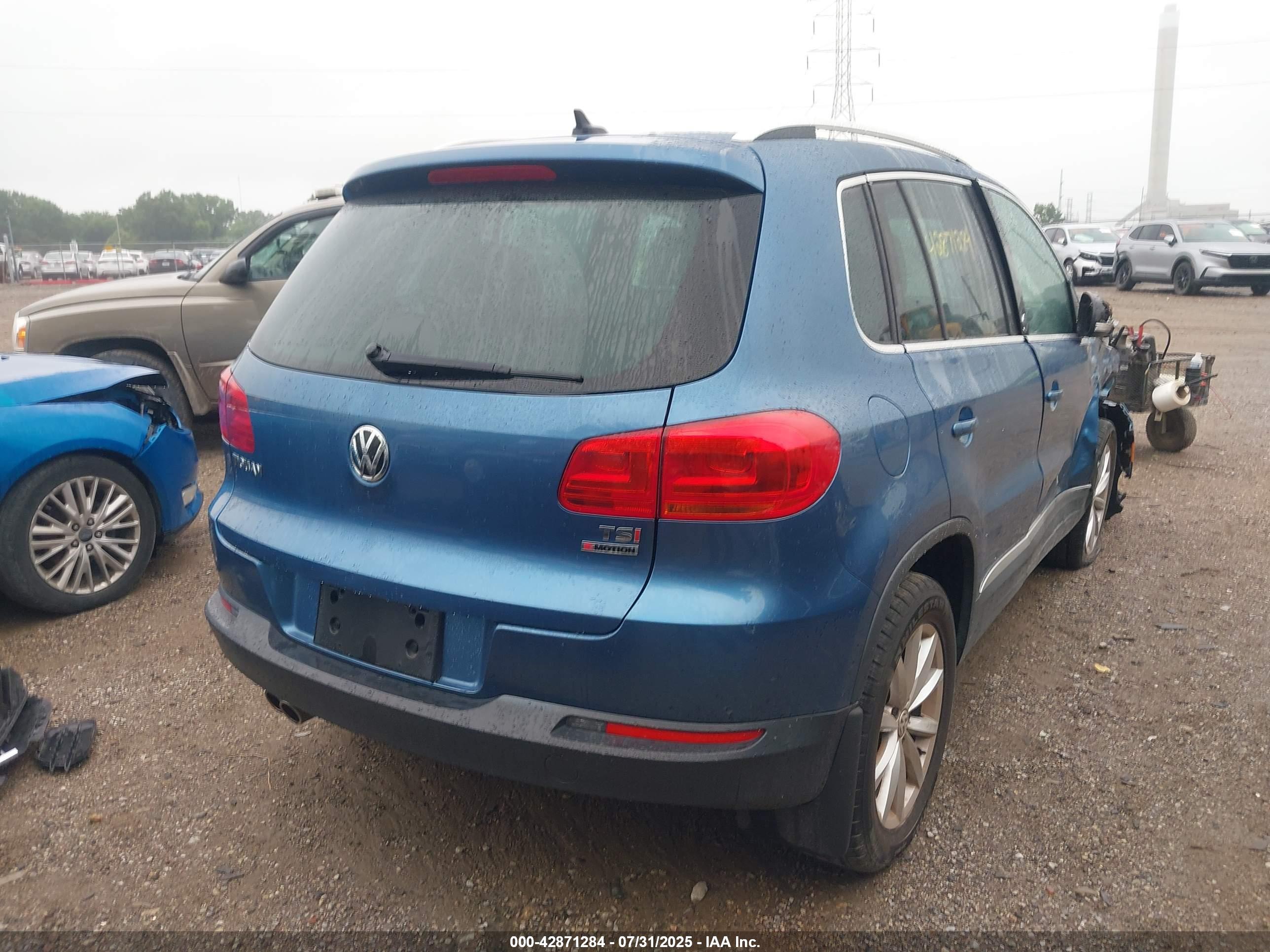 VOLKSWAGEN TIGUAN image 4