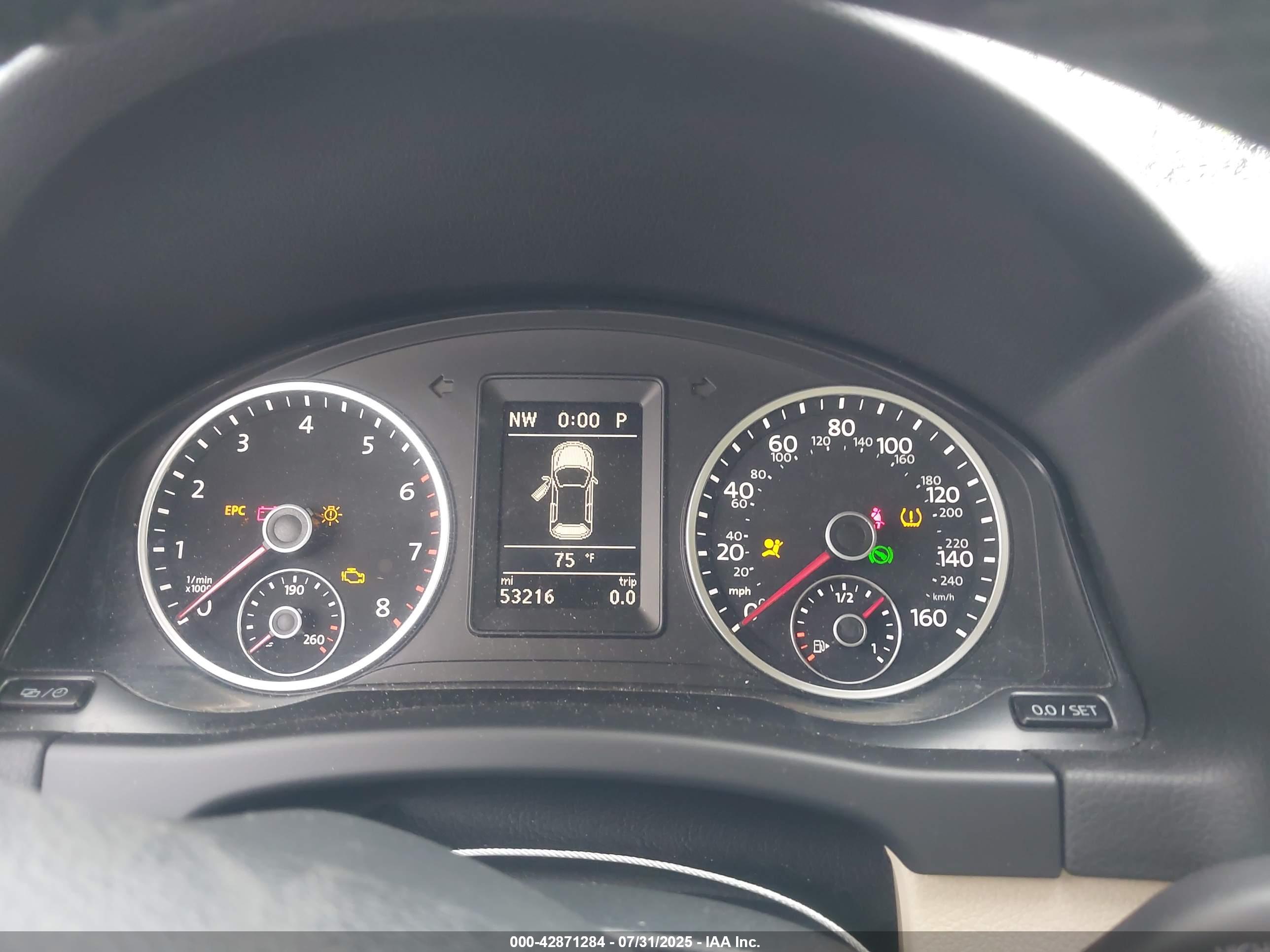 VOLKSWAGEN TIGUAN image 7