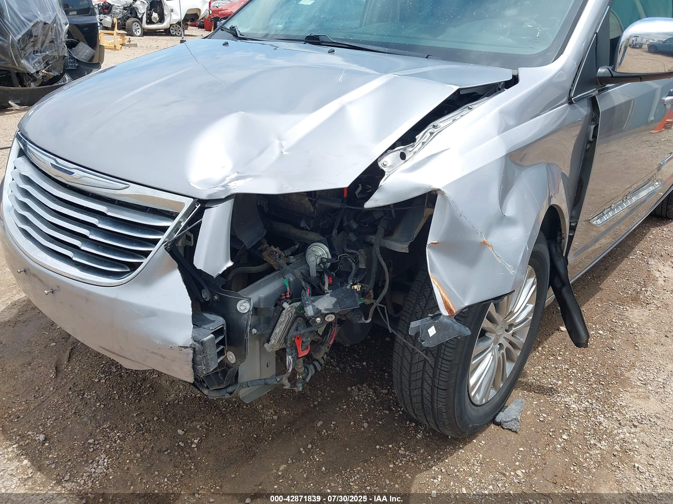 CHRYSLER TOWN image 6
