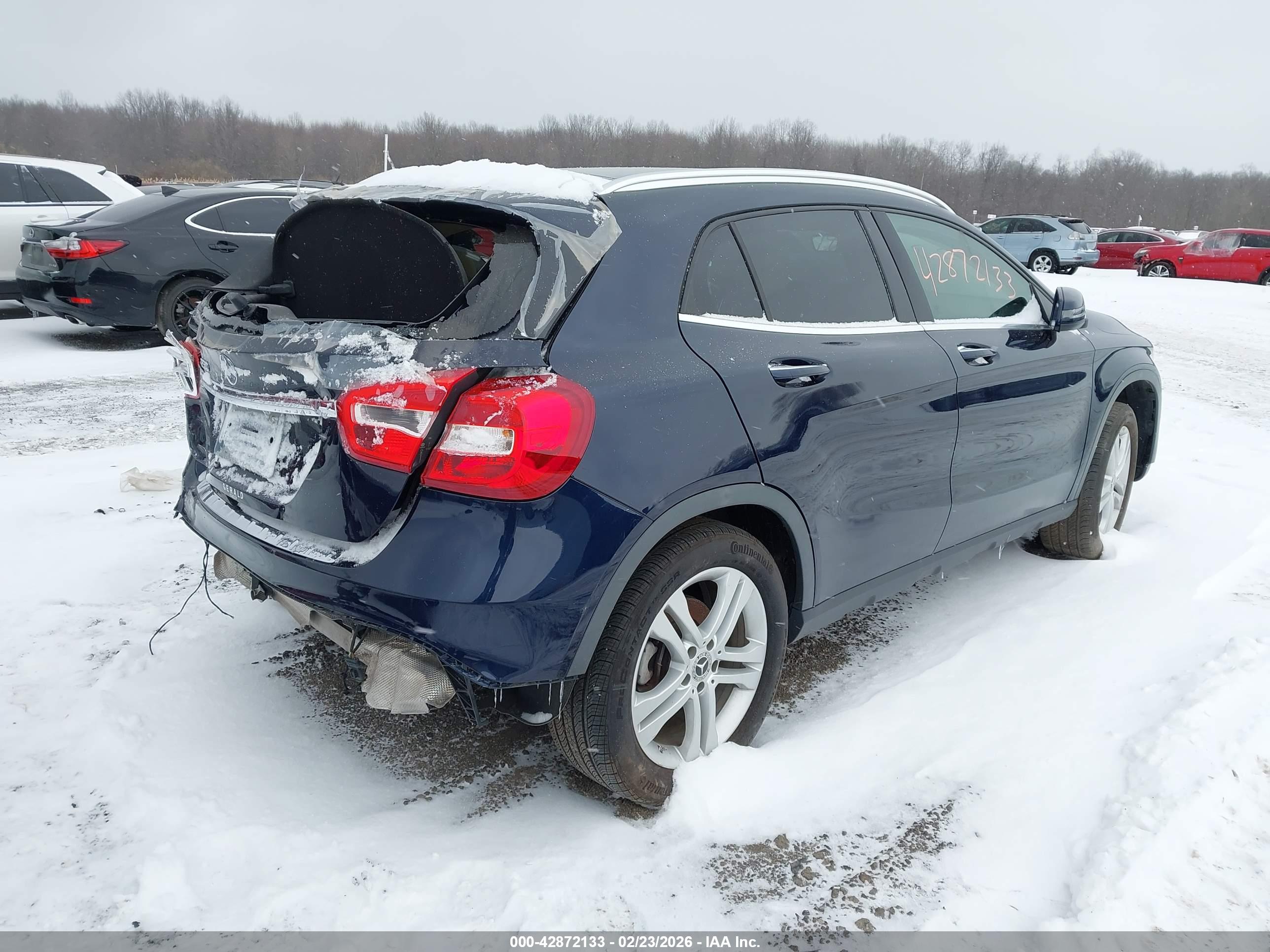 MERCEDES-BENZ GLA image 4