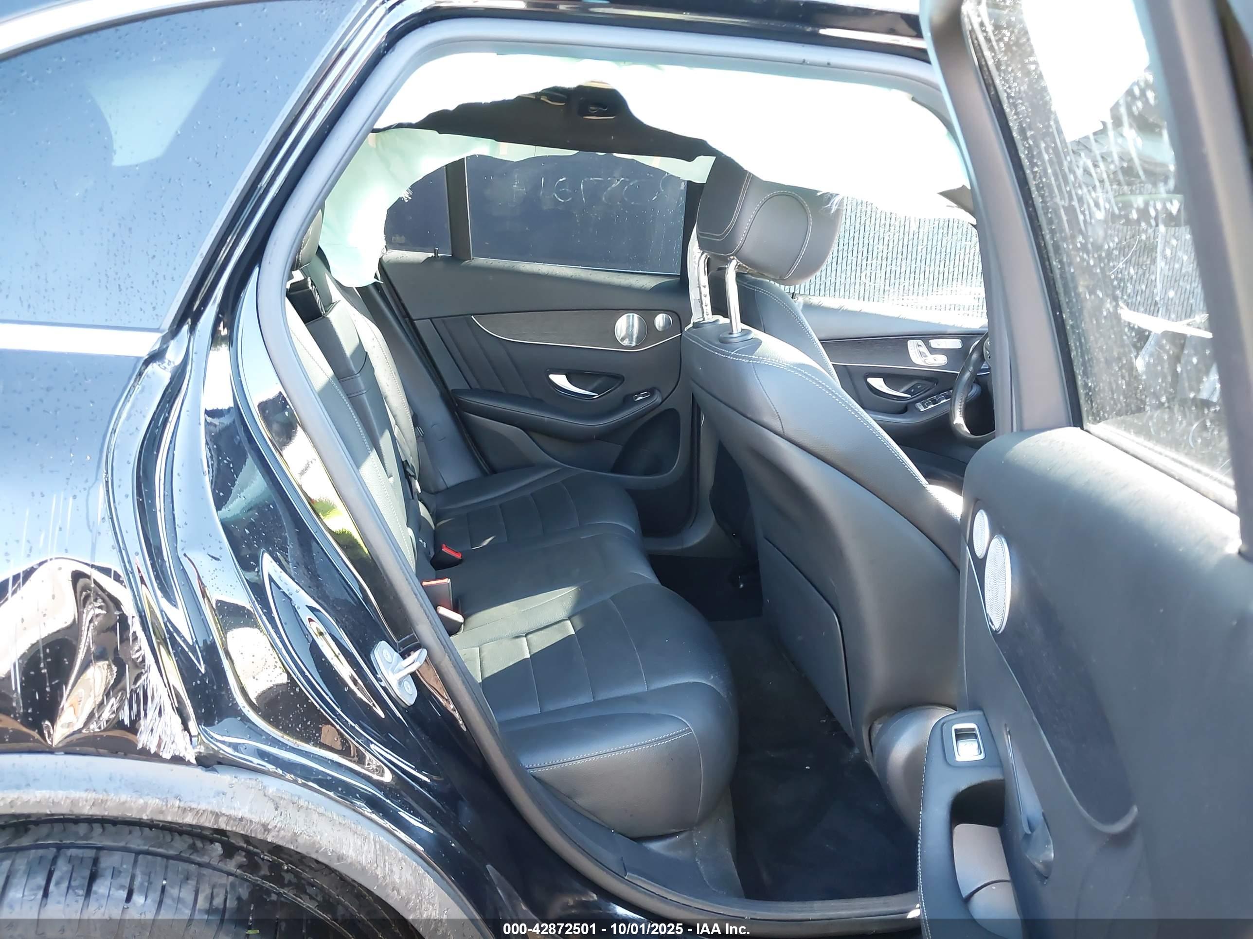 MERCEDES-BENZ GLC image 8