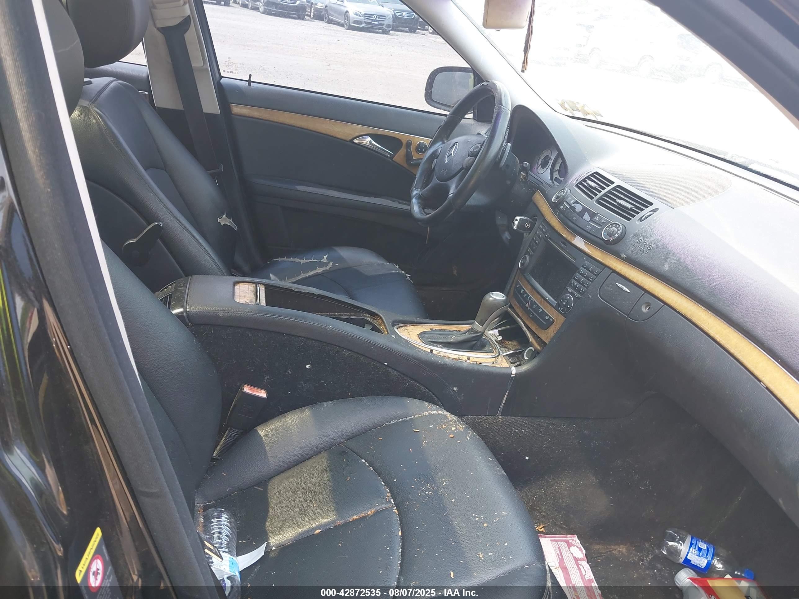 MERCEDES-BENZ E image 5