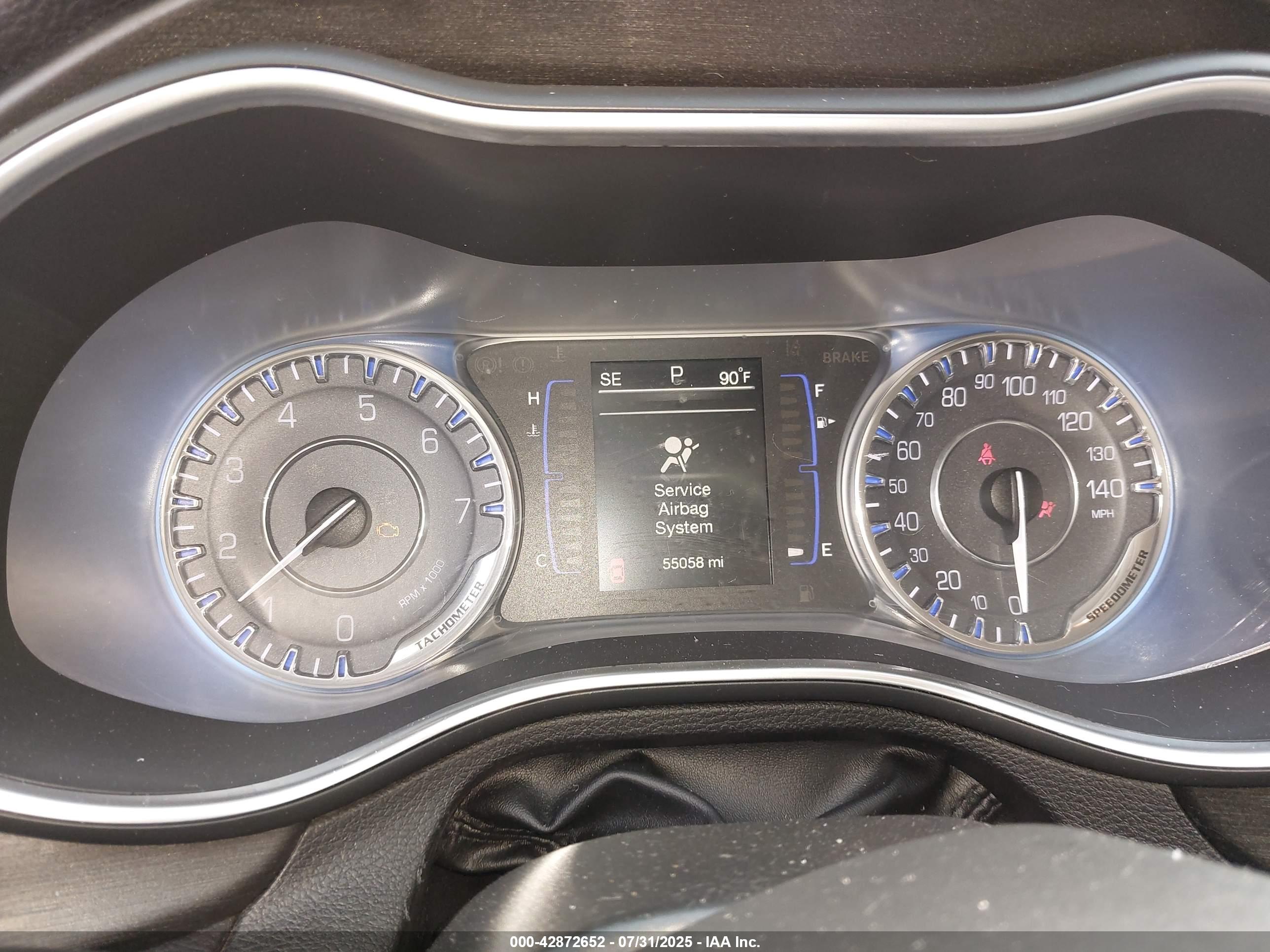 CHRYSLER 200 image 7