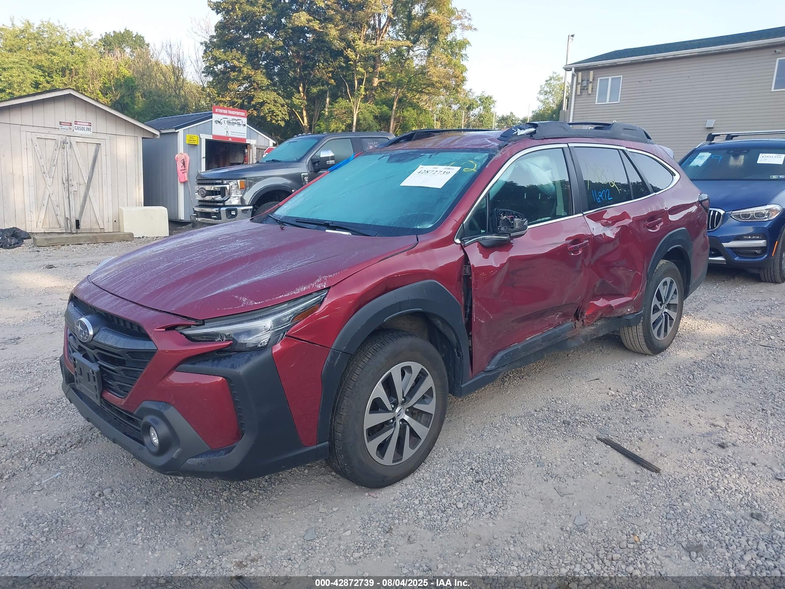 SUBARU OUTBACK image 2