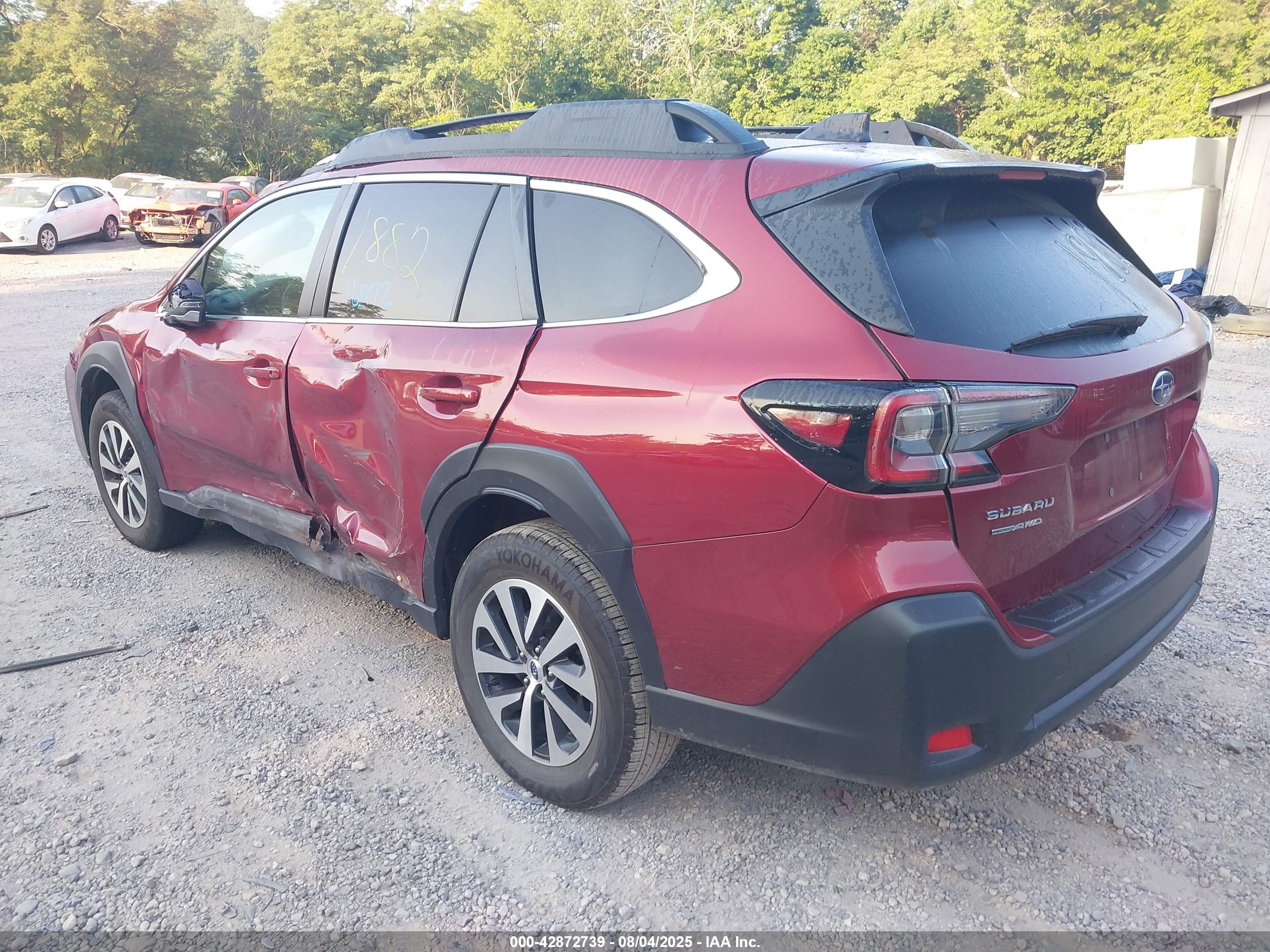 SUBARU OUTBACK image 3